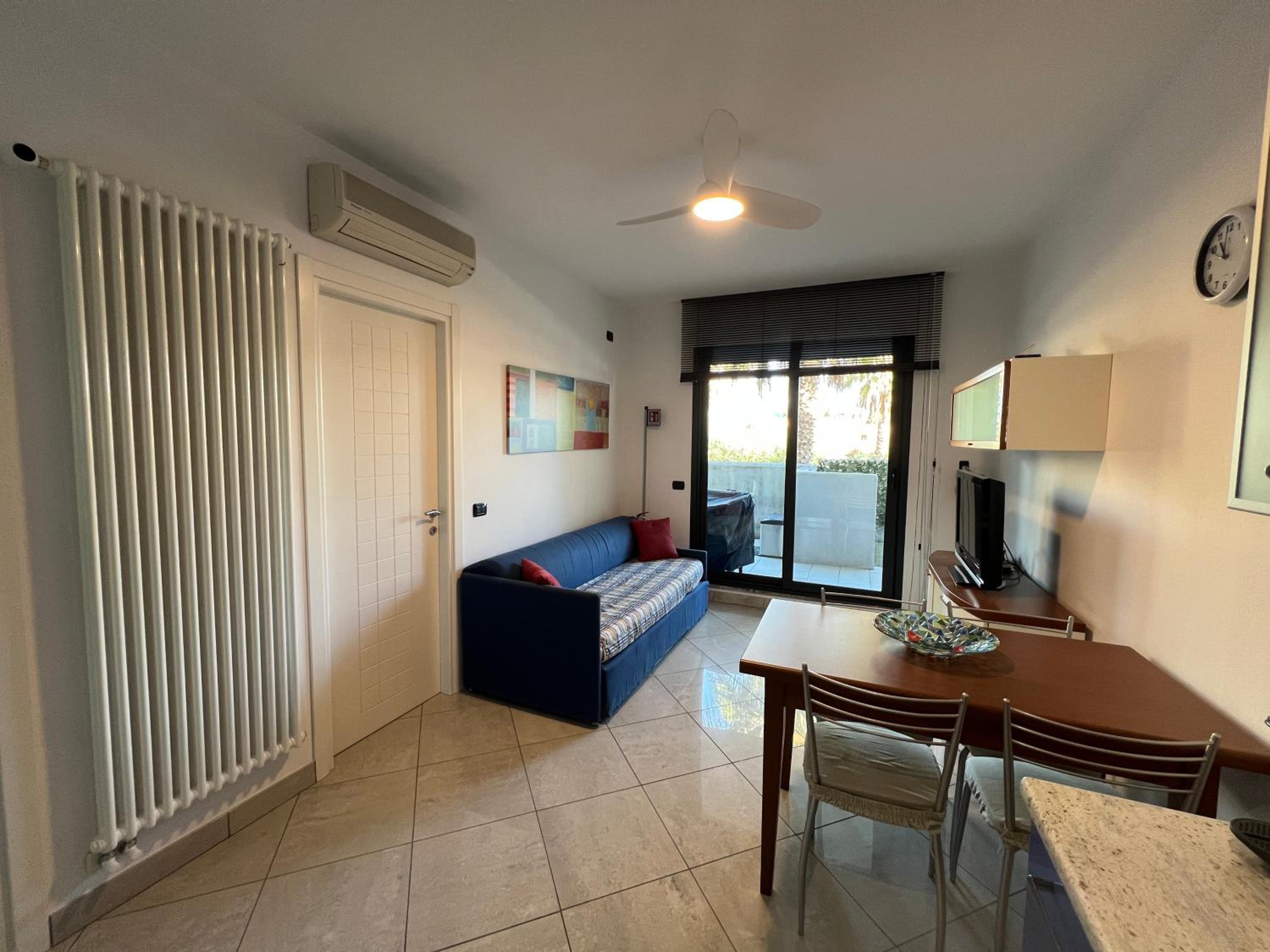Palm Grove House con terrazzo e box privato