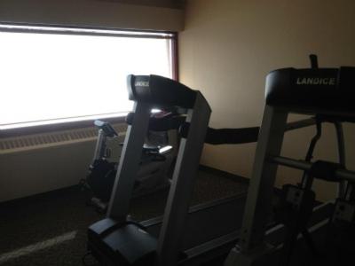 Travelodge by Wyndham Winnipeg Airport West
