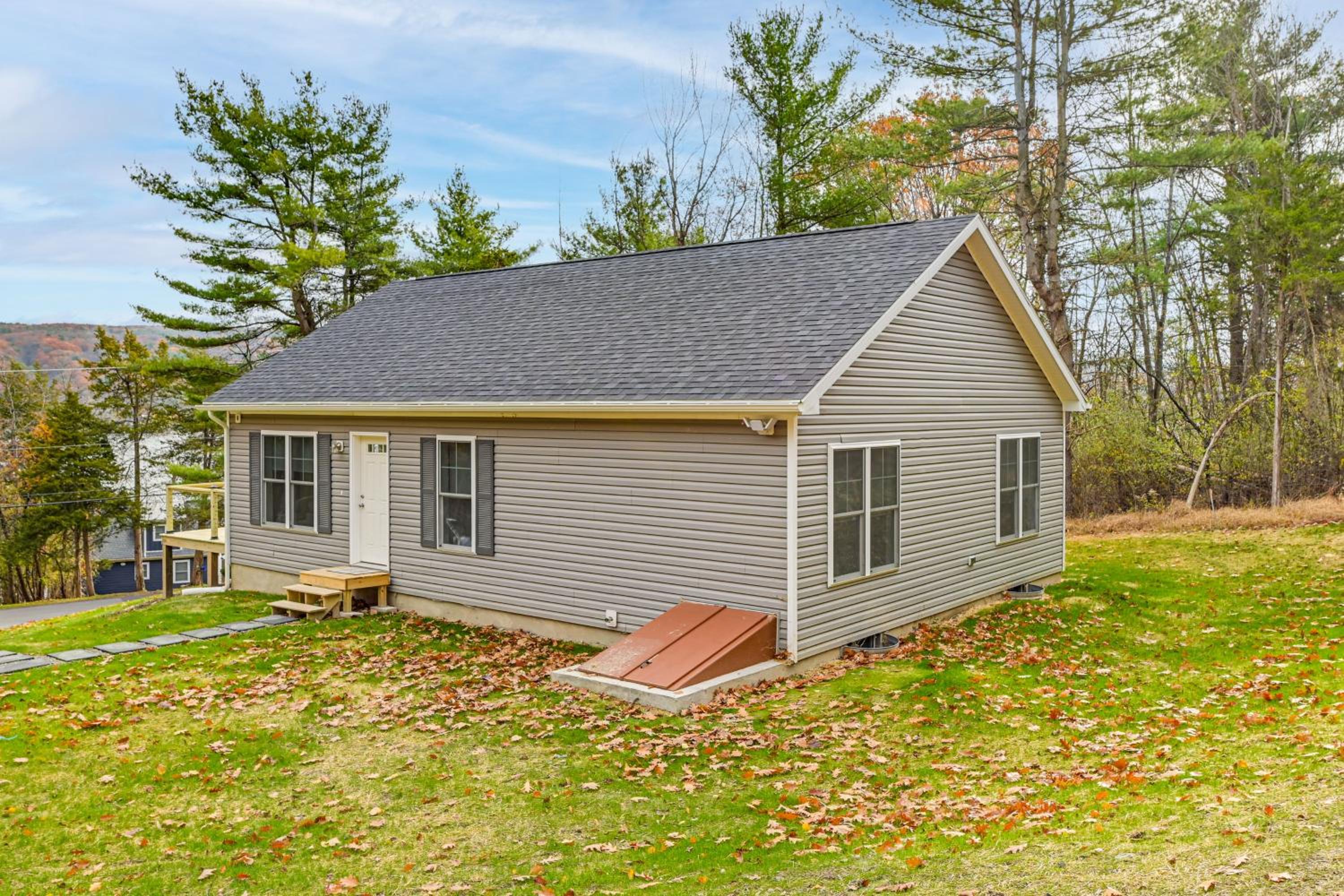 Keuka Lake Retreat Steps From Marina!