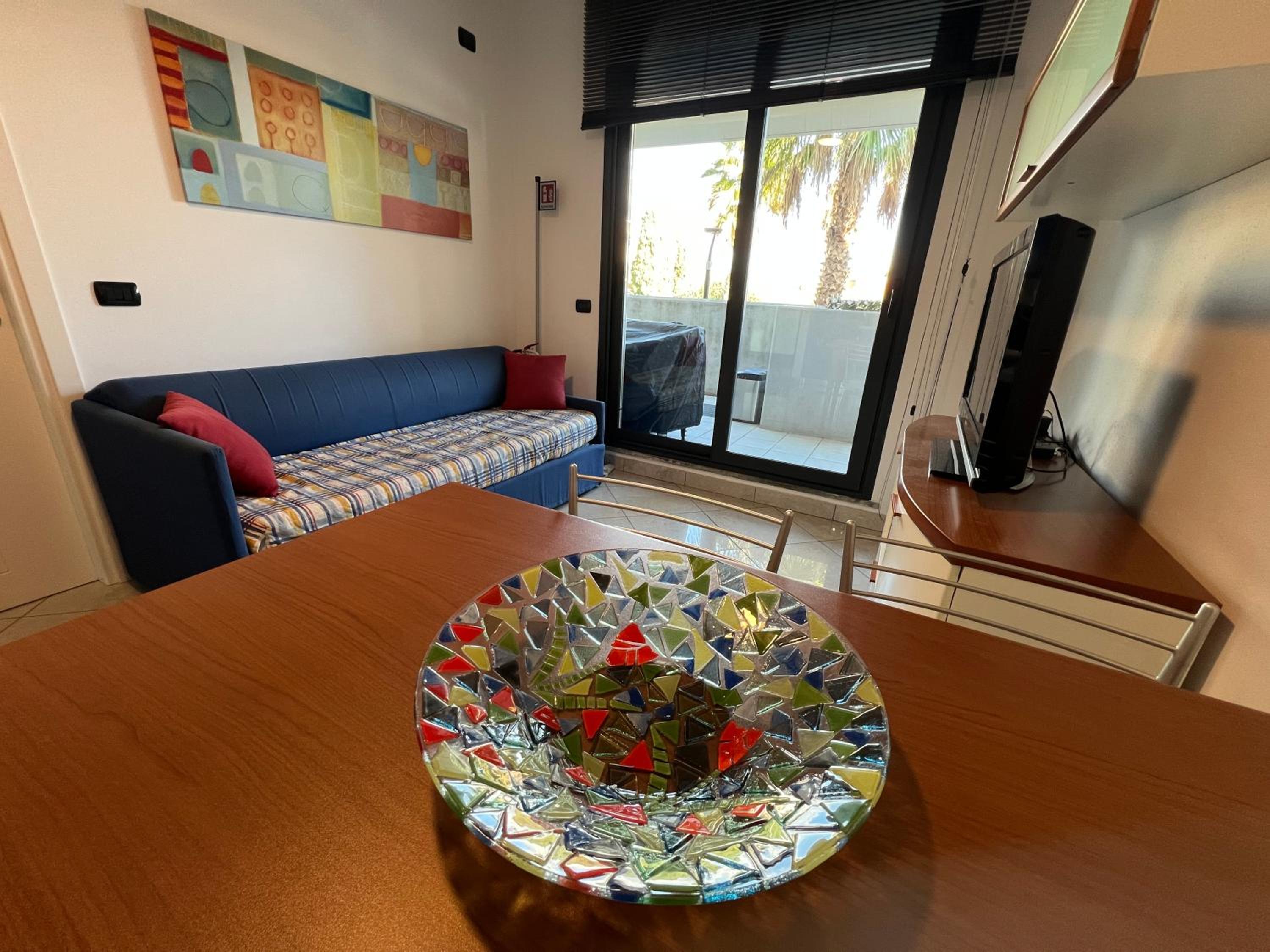 Palm Grove House con terrazzo e box privato