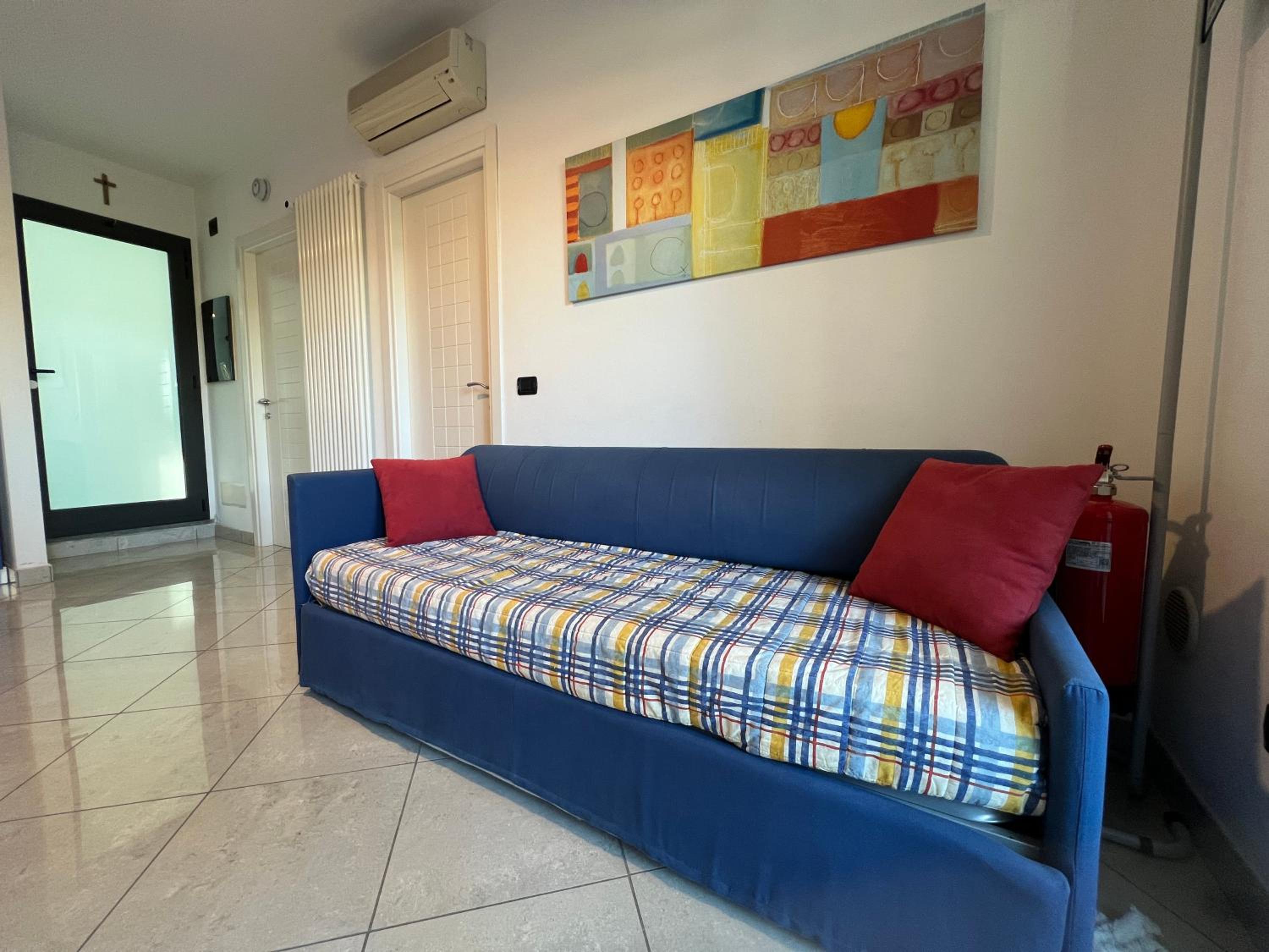 Palm Grove House con terrazzo e box privato