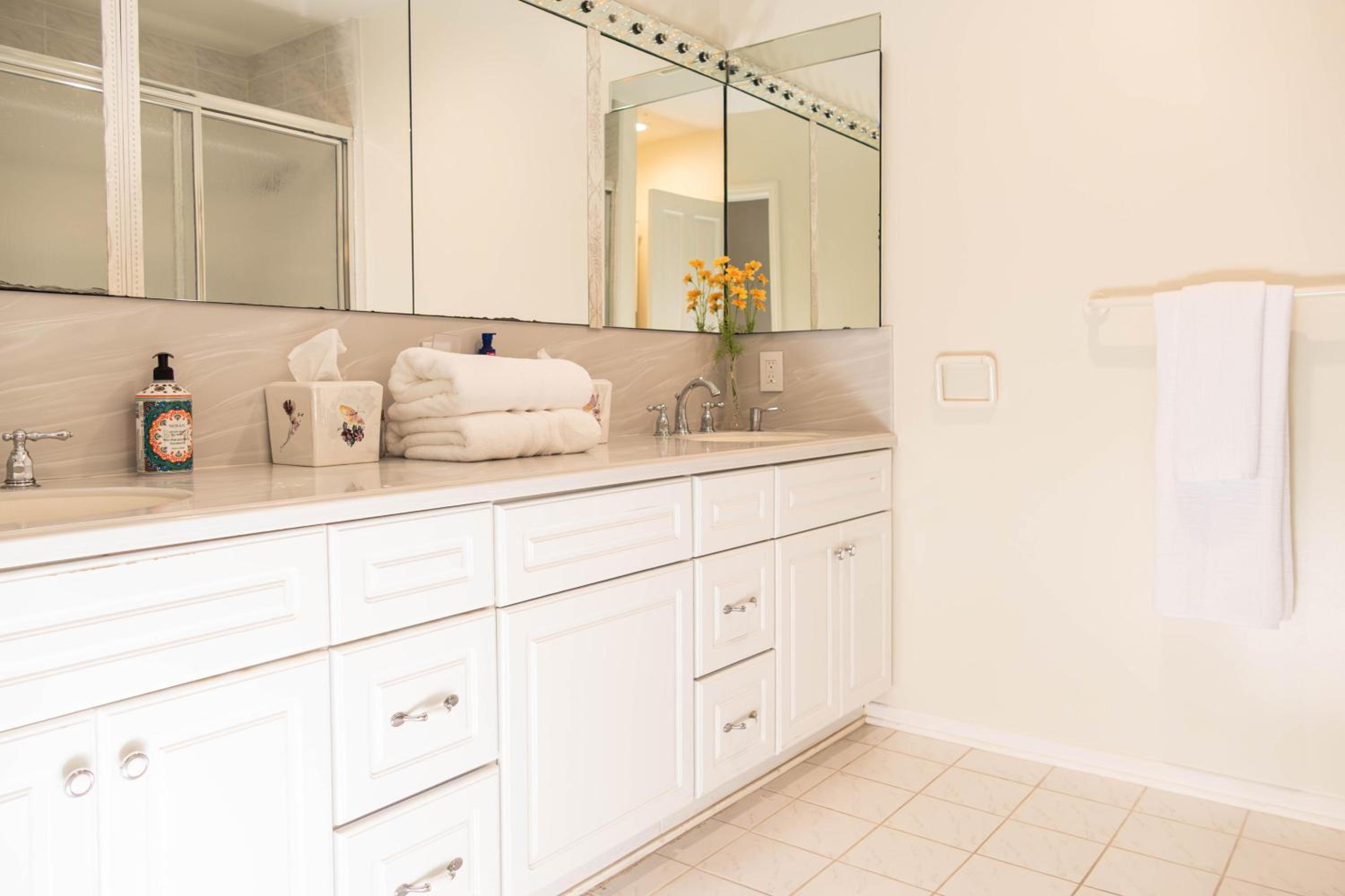Bella Villa near Beverly Hills Amazing City view and hot tub