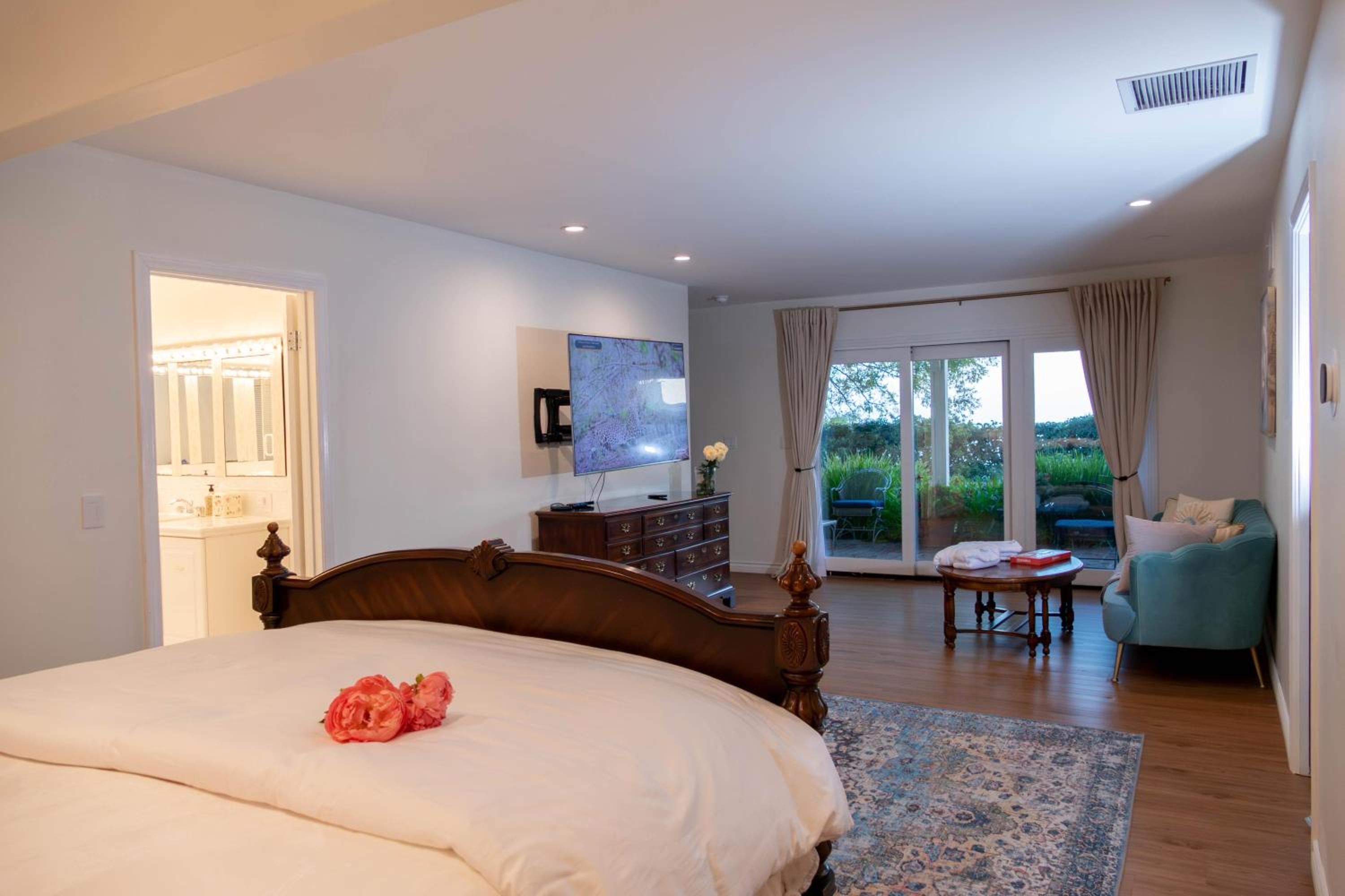 Bella Villa near Beverly Hills Amazing City view and hot tub