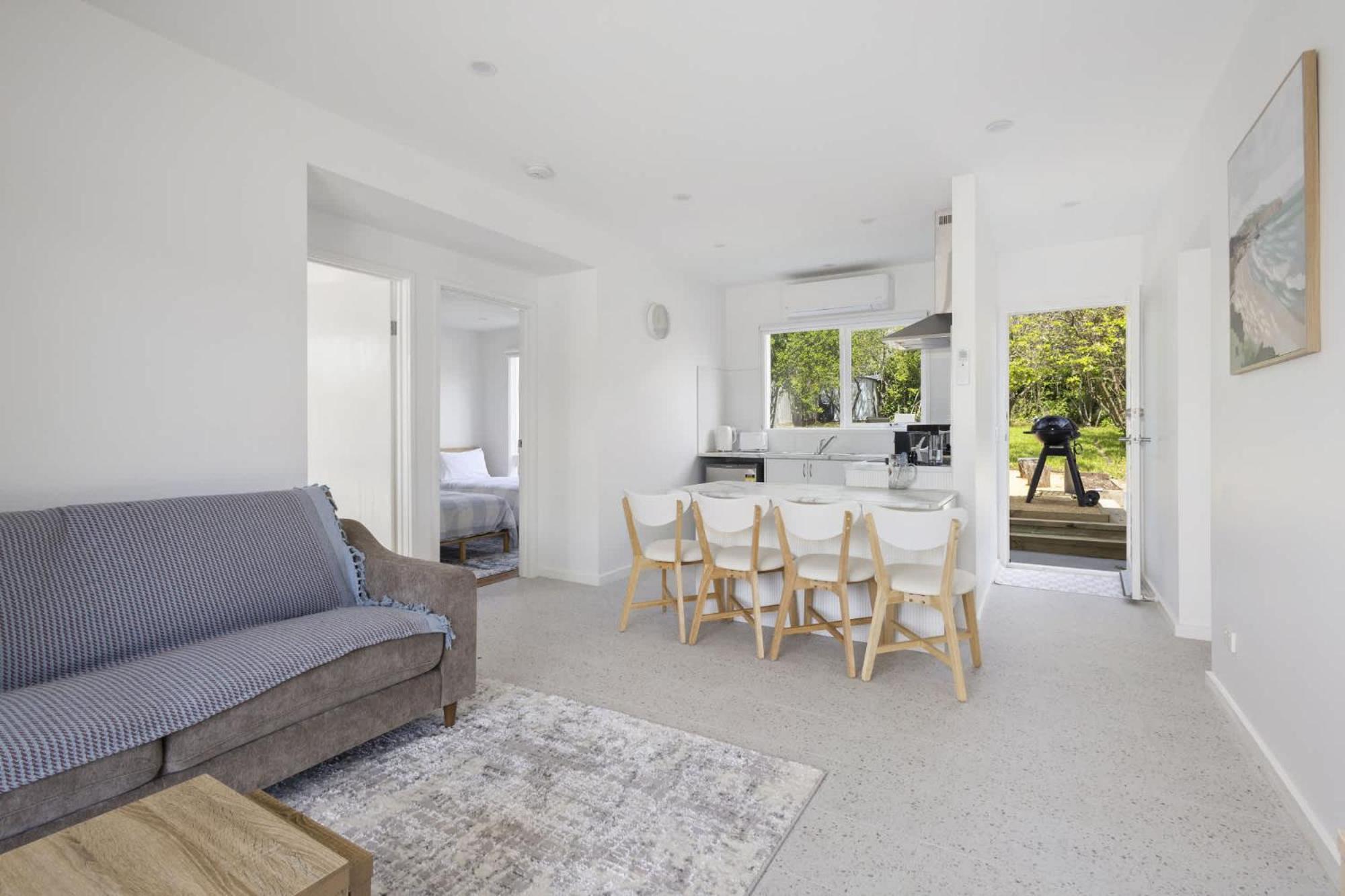 Peaceful 2-Bed Apartment in Coastal McCrae