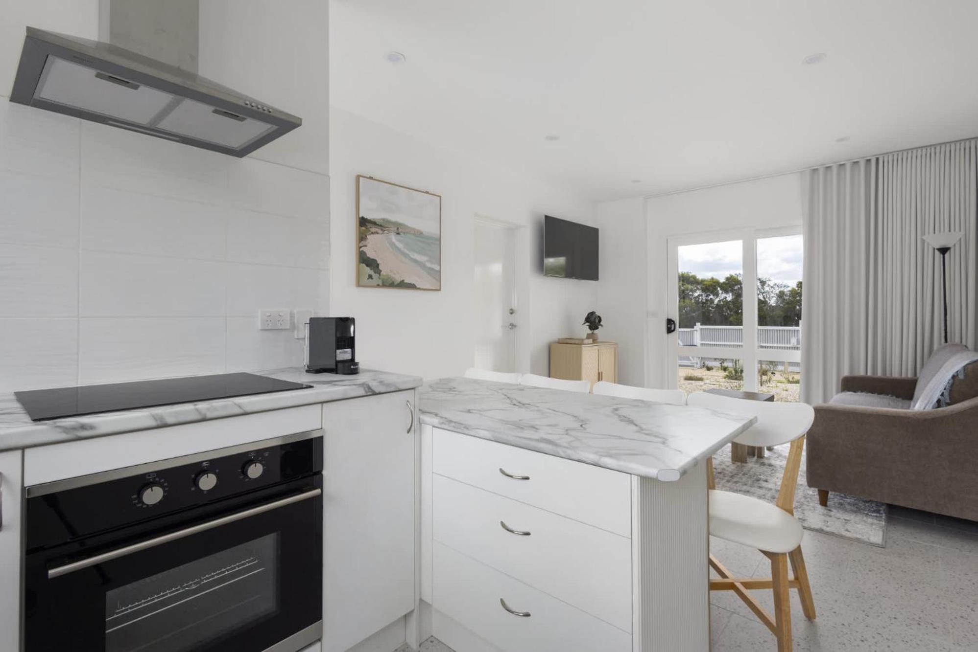 Peaceful 2-Bed Apartment in Coastal McCrae