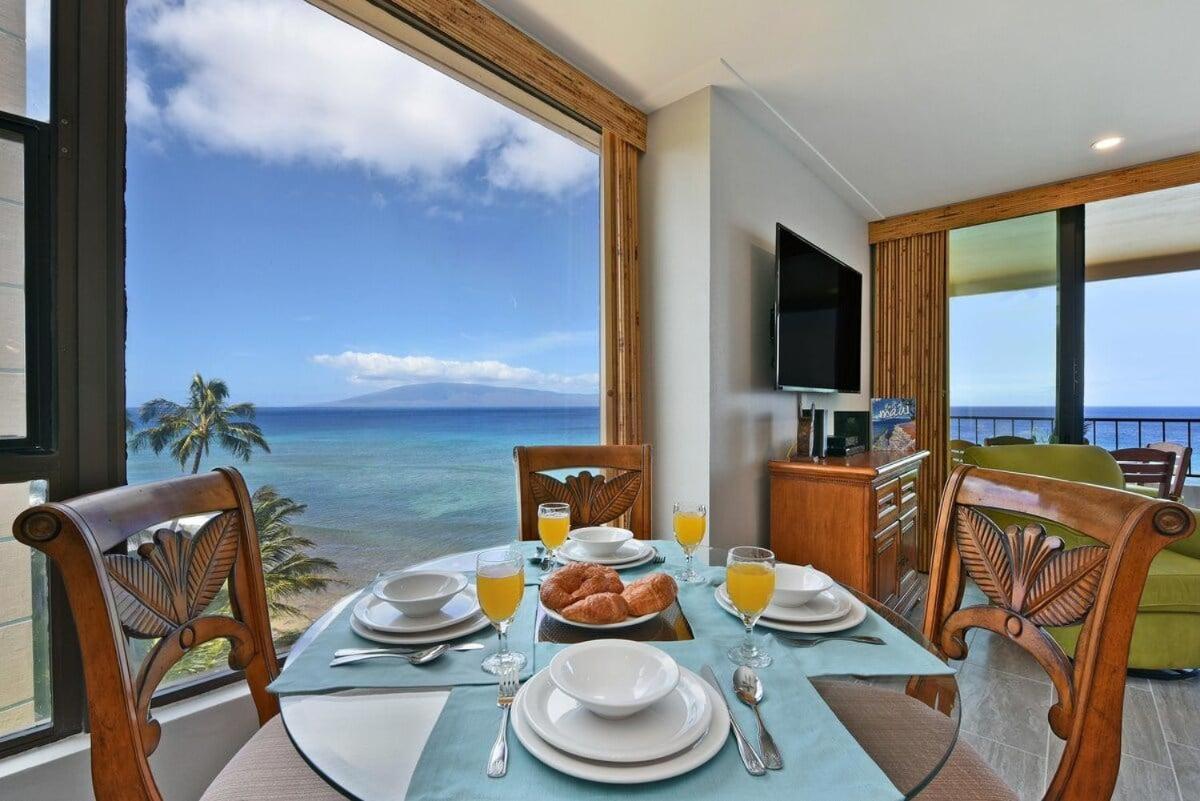 Maui Kai 601 · MK 601 Remodeled Oceanfront Condo w AC Pool
