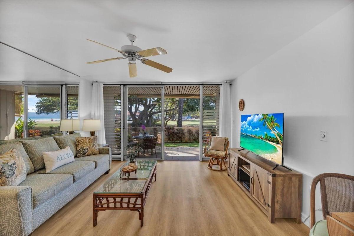 Hale Kai 110 · HKI 110 1BD Condo w Oceanviews and Oceanfront Poo