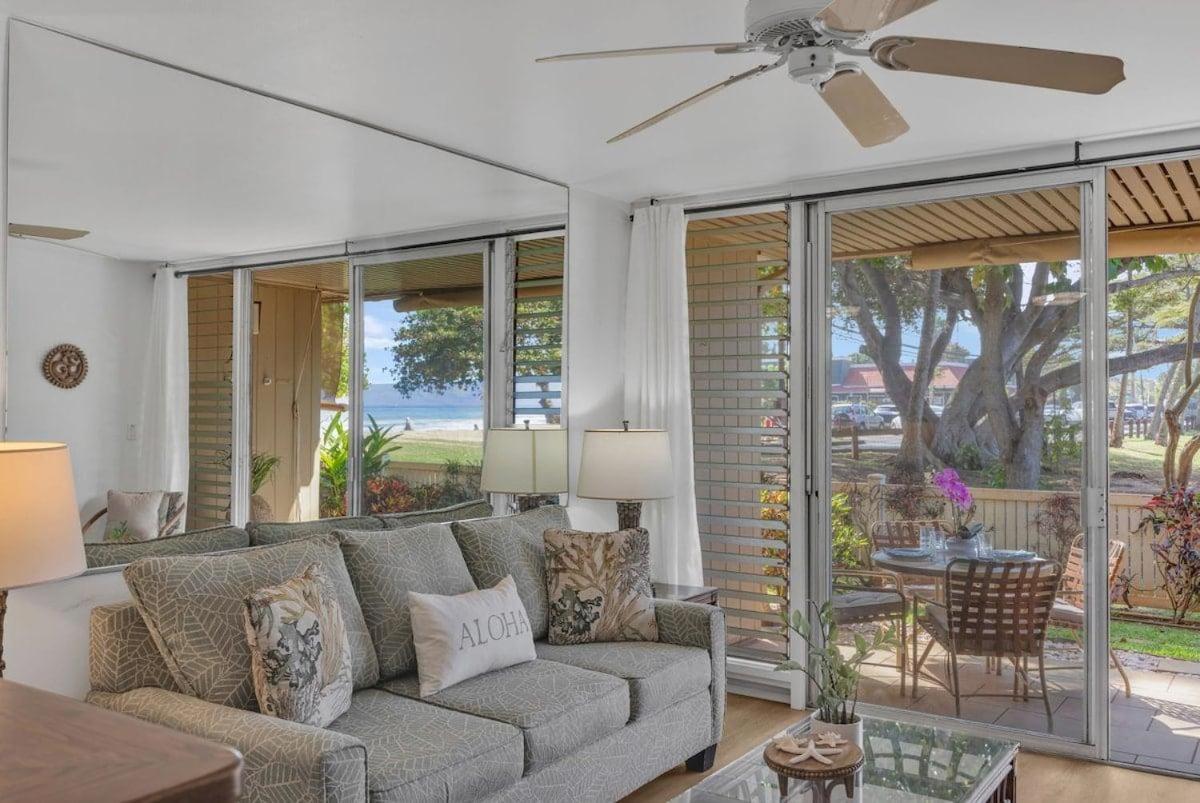 Hale Kai 110 · HKI 110 1BD Condo w Oceanviews and Oceanfront Poo