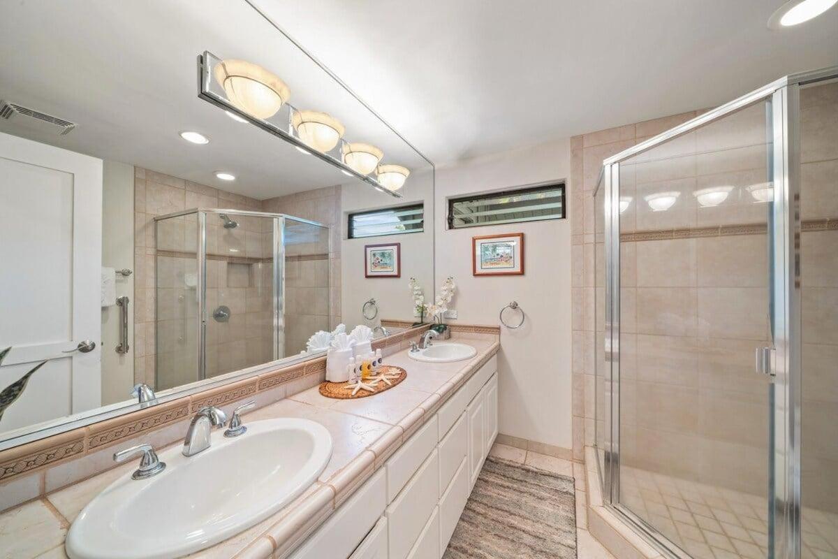 Kahana Village 17 · KHV 17 Spacious 2BD Condo w Oceanviews and S