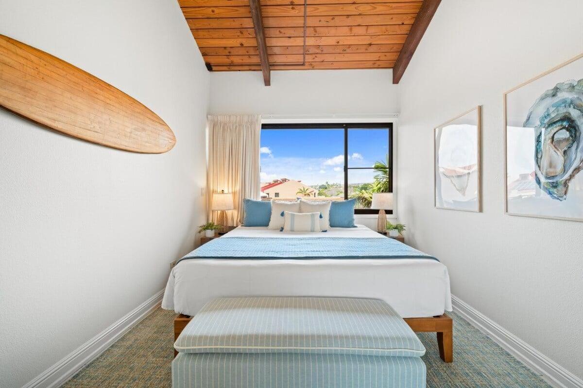 Kamaole Sands 8409 · KAS 8409 Ocean Views from this Freshly Upda
