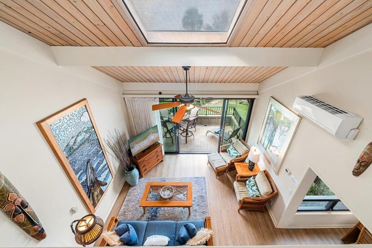 Kahana Village 3 · KHV 3 Remodeled 2BD Condo with Oceanfront Lan
