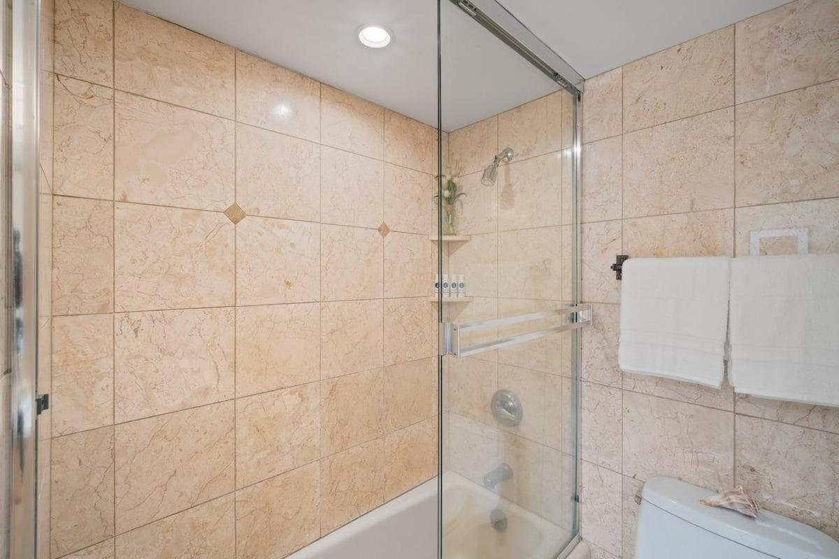 Kahana Villa E706 · KV E706 Breathtaking Oceanview 2BD With Cent