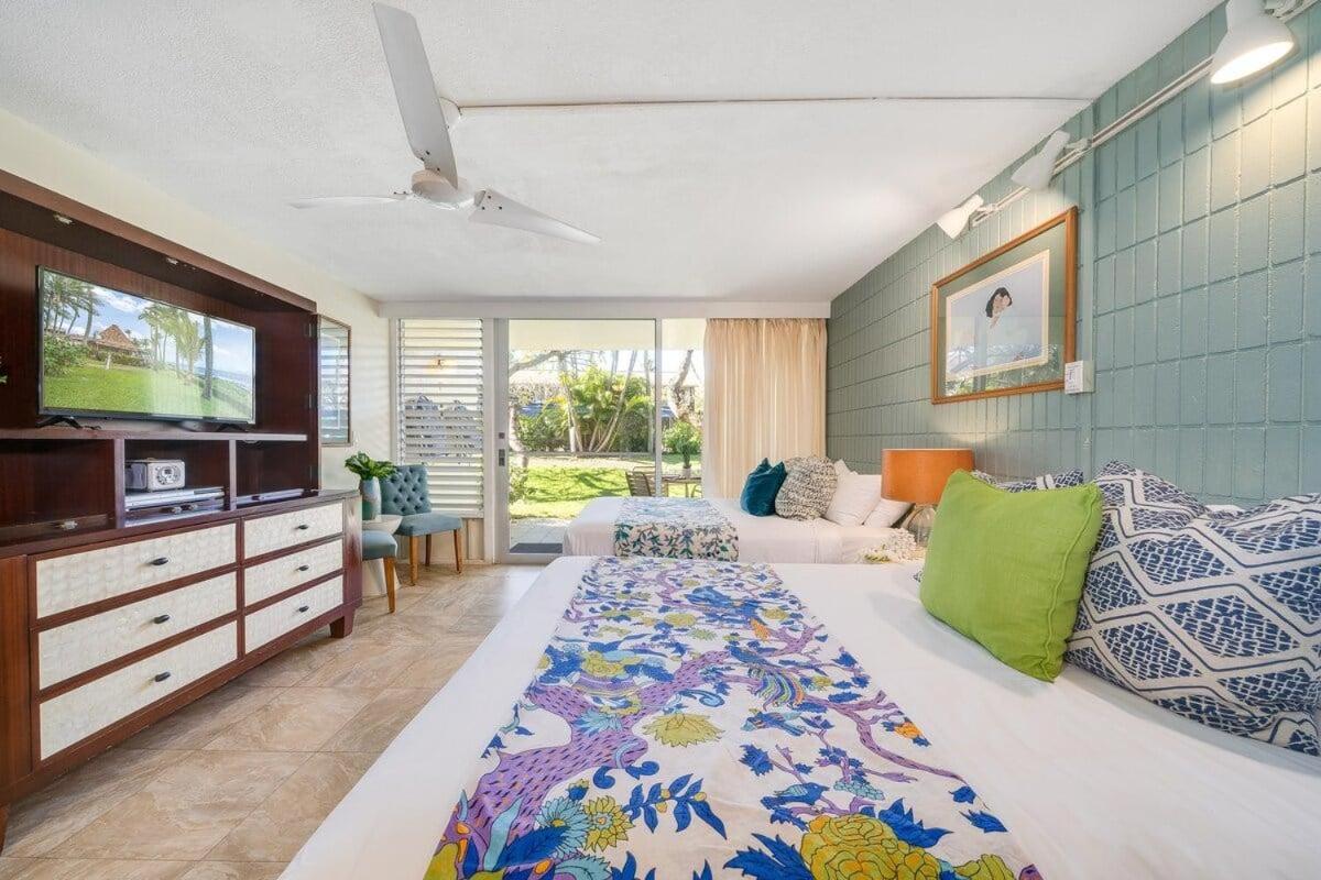 Napili Shores D126 · NSD126 Cozy Studio Steps to Beach