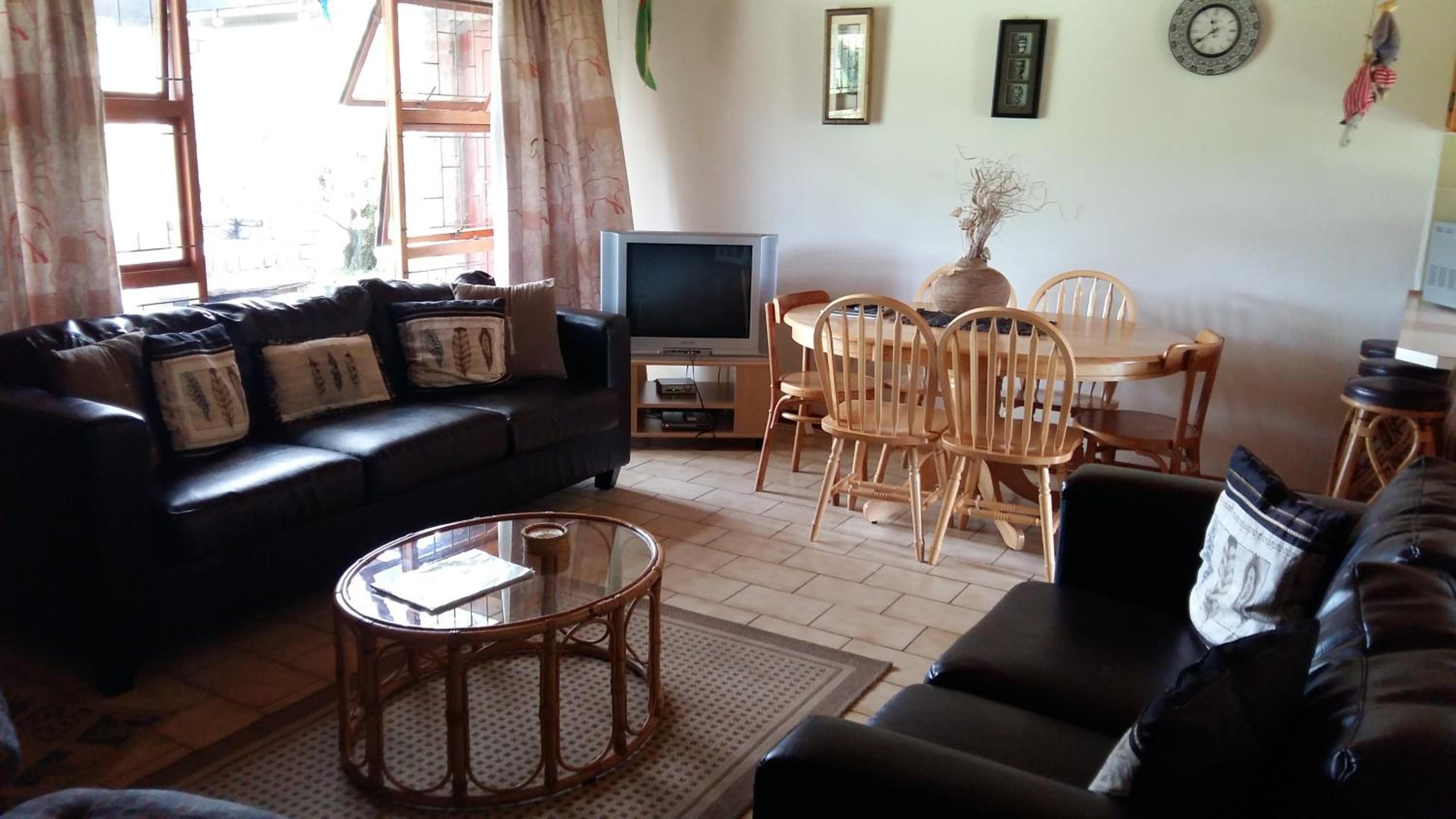 Brenton Lake Holiday Cottages