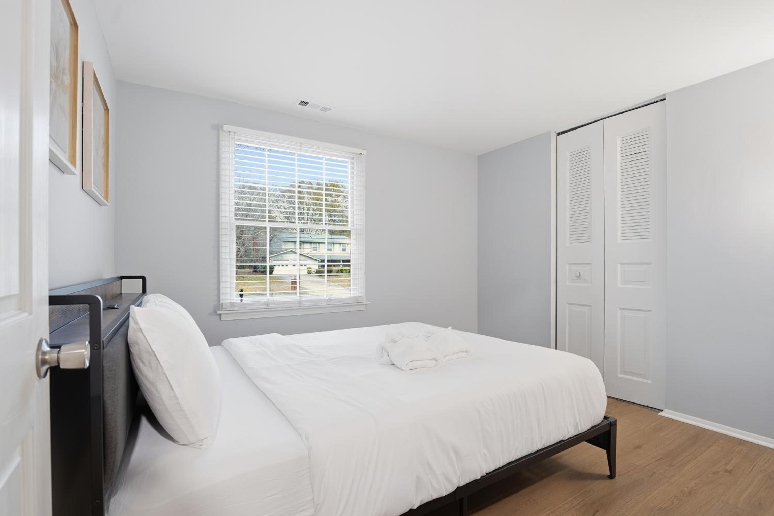 Shadowlake: 4BR House