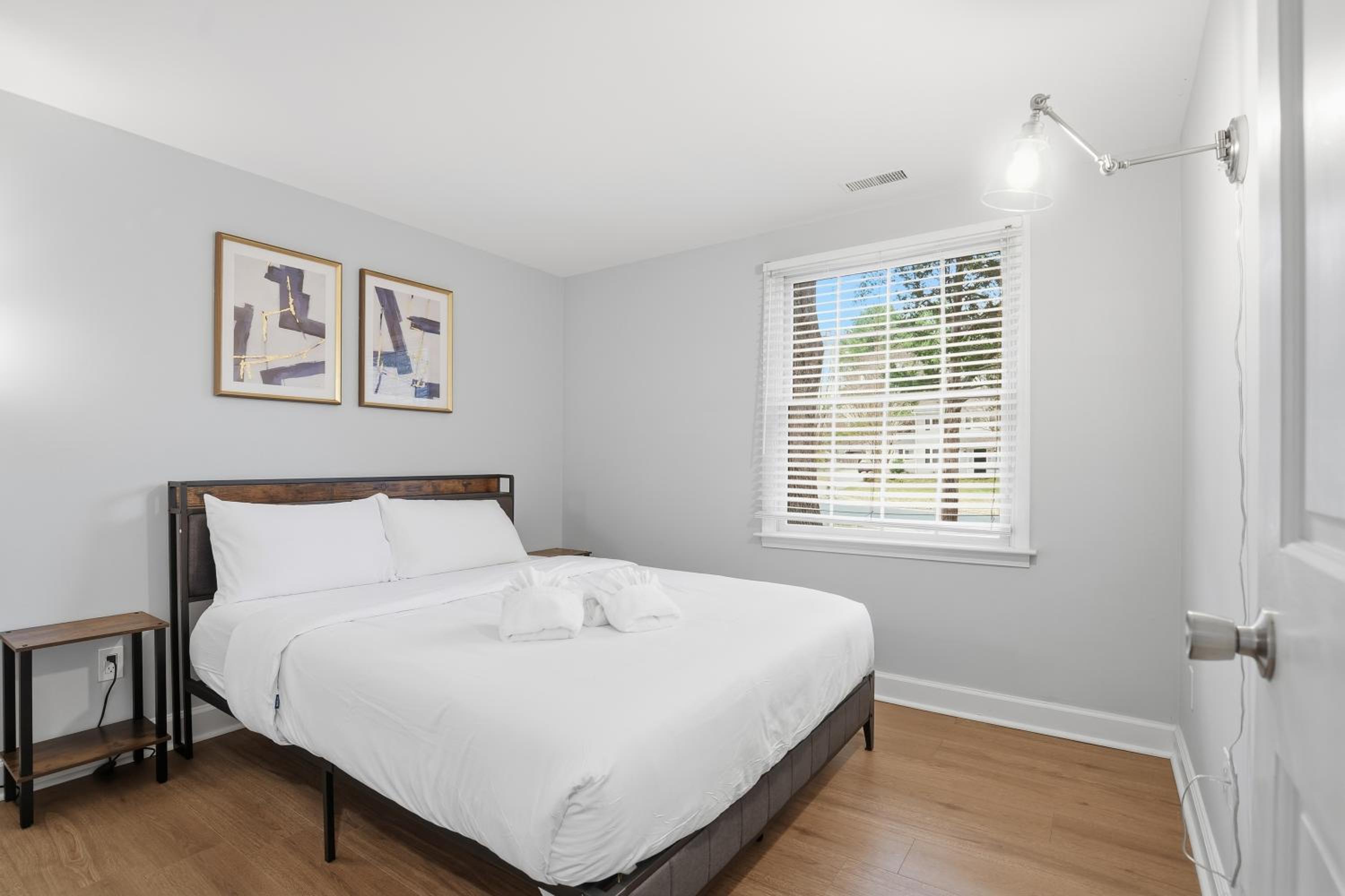Shadowlake: 4BR House