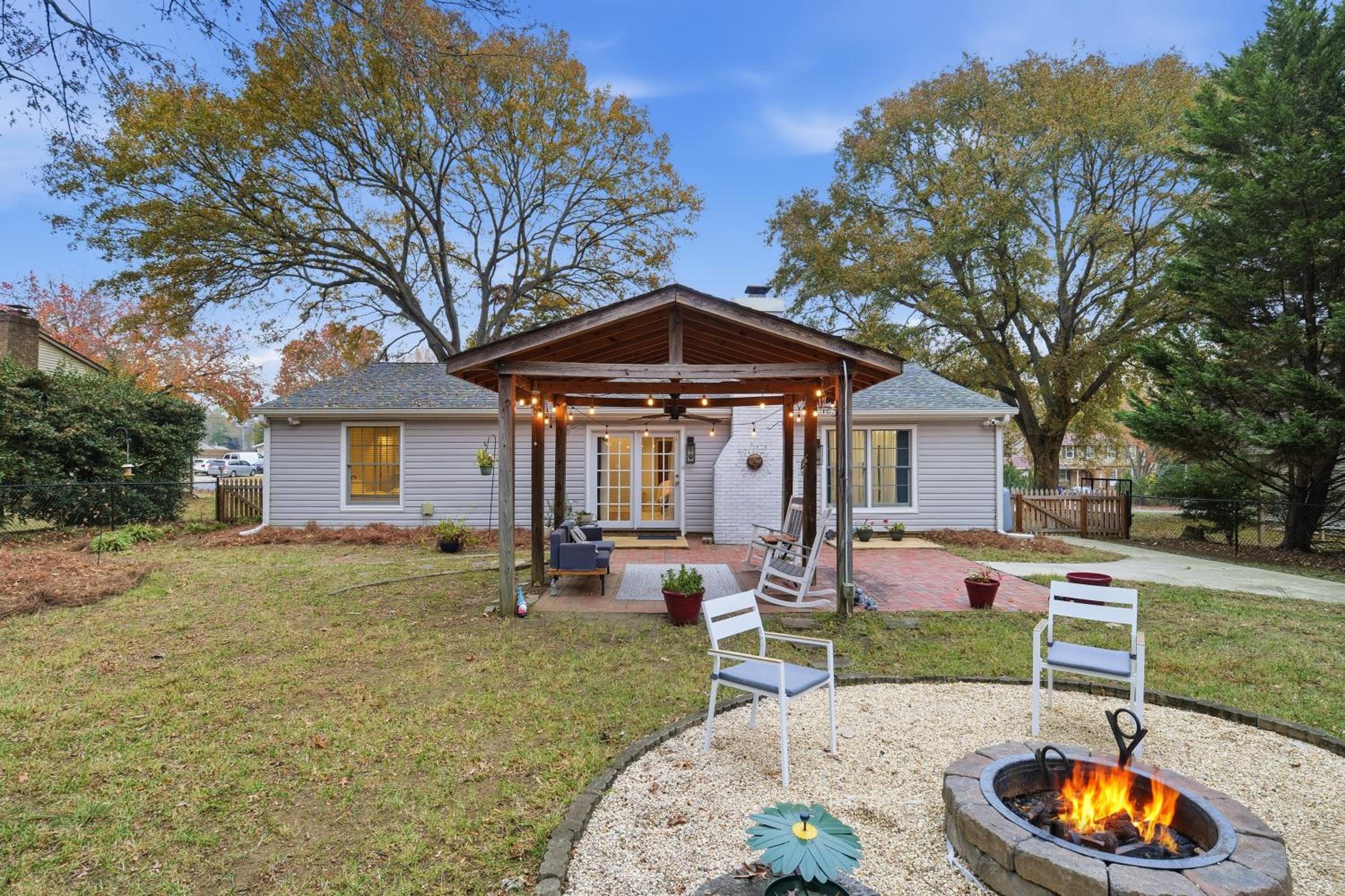 Shadowlake: 4BR House
