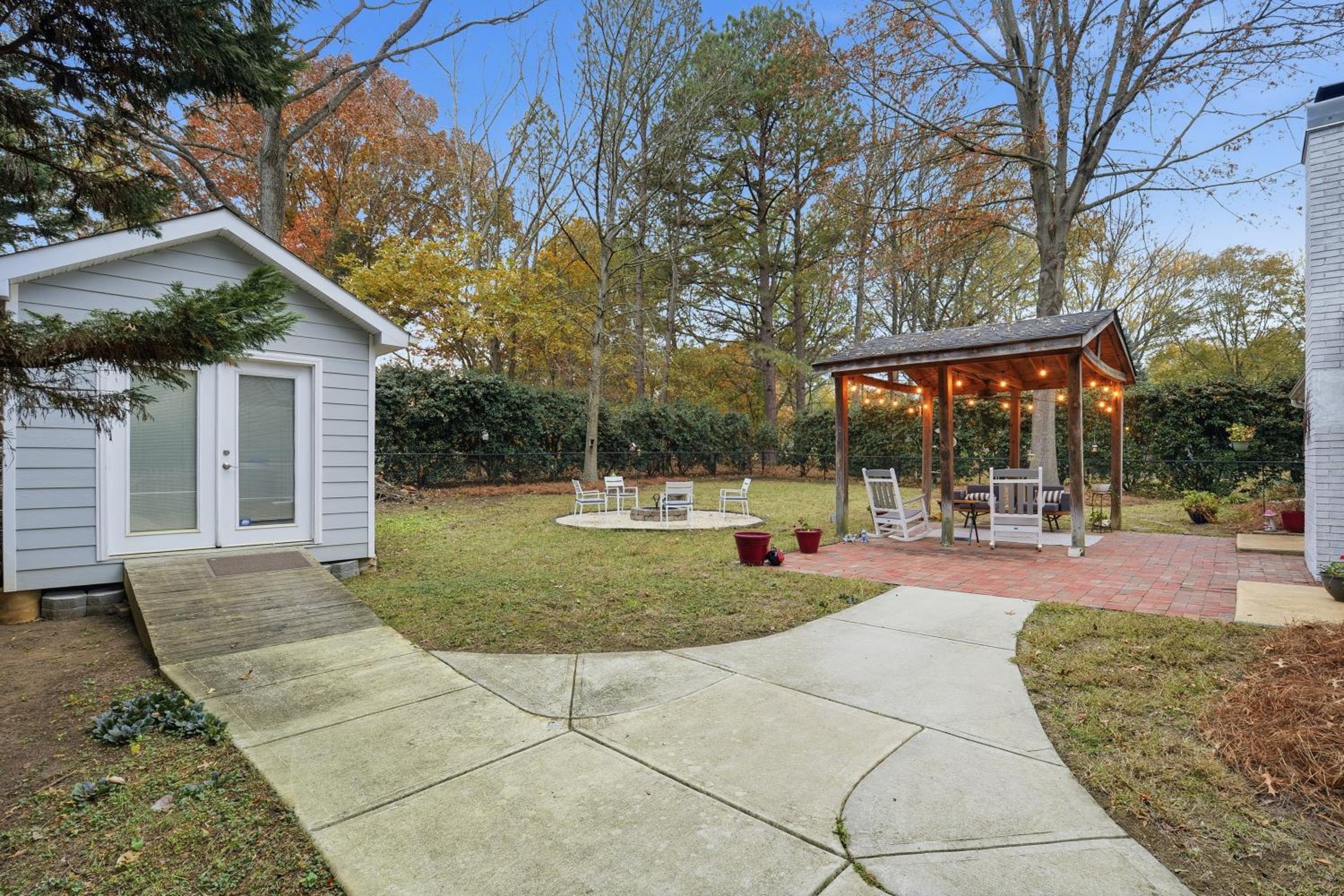Shadowlake: 4BR House