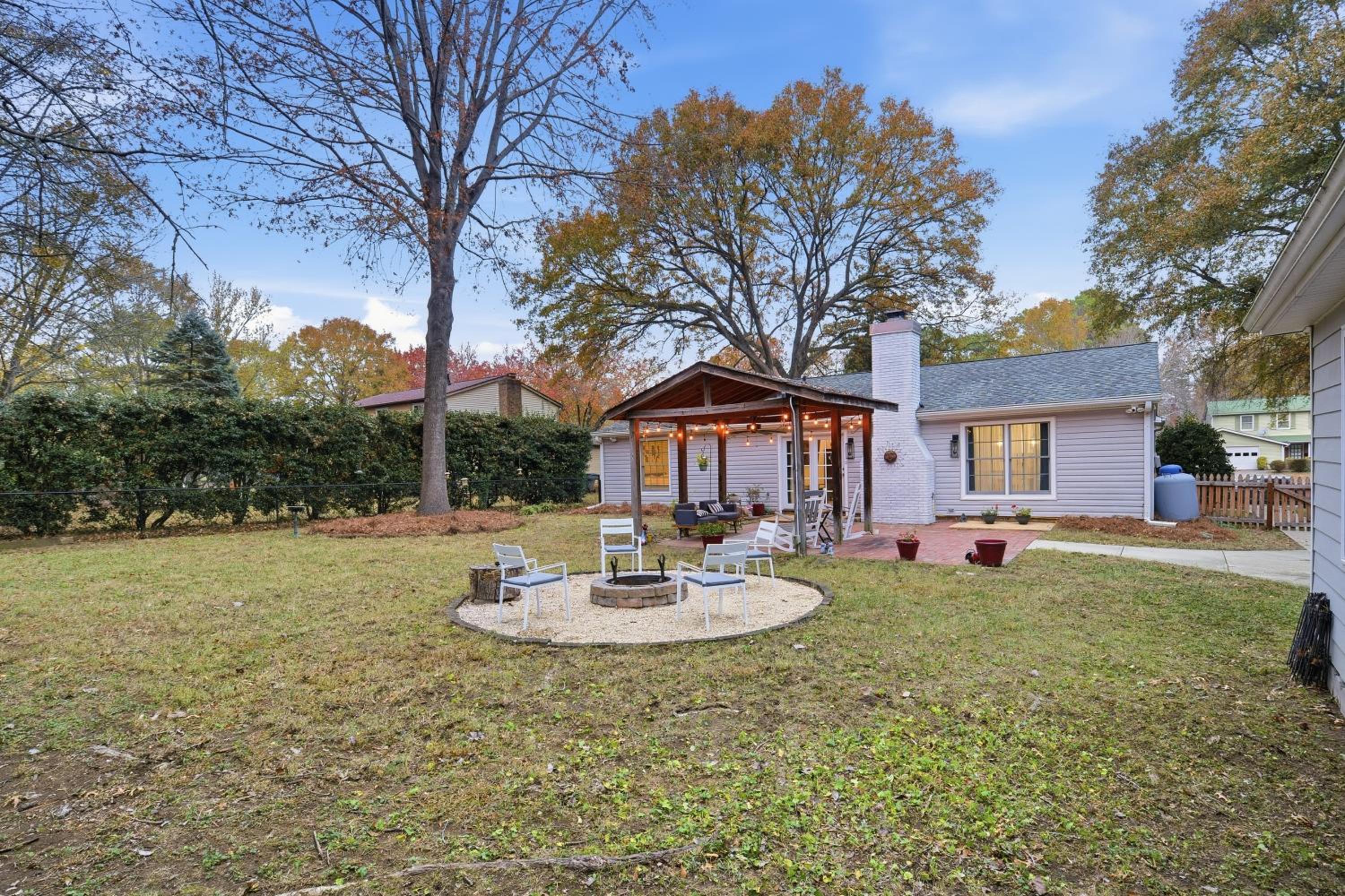 Shadowlake: 4BR House