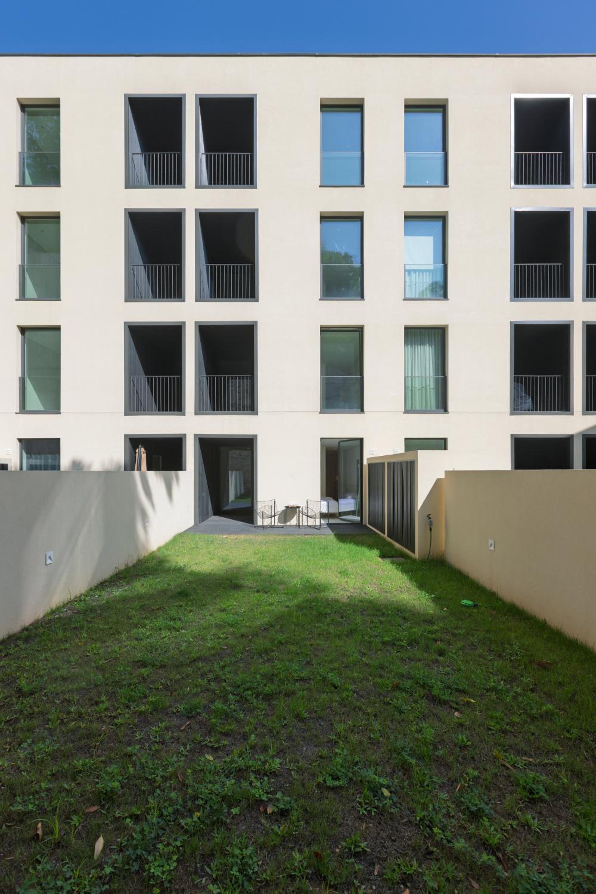 Land Roots Riverside Apartments