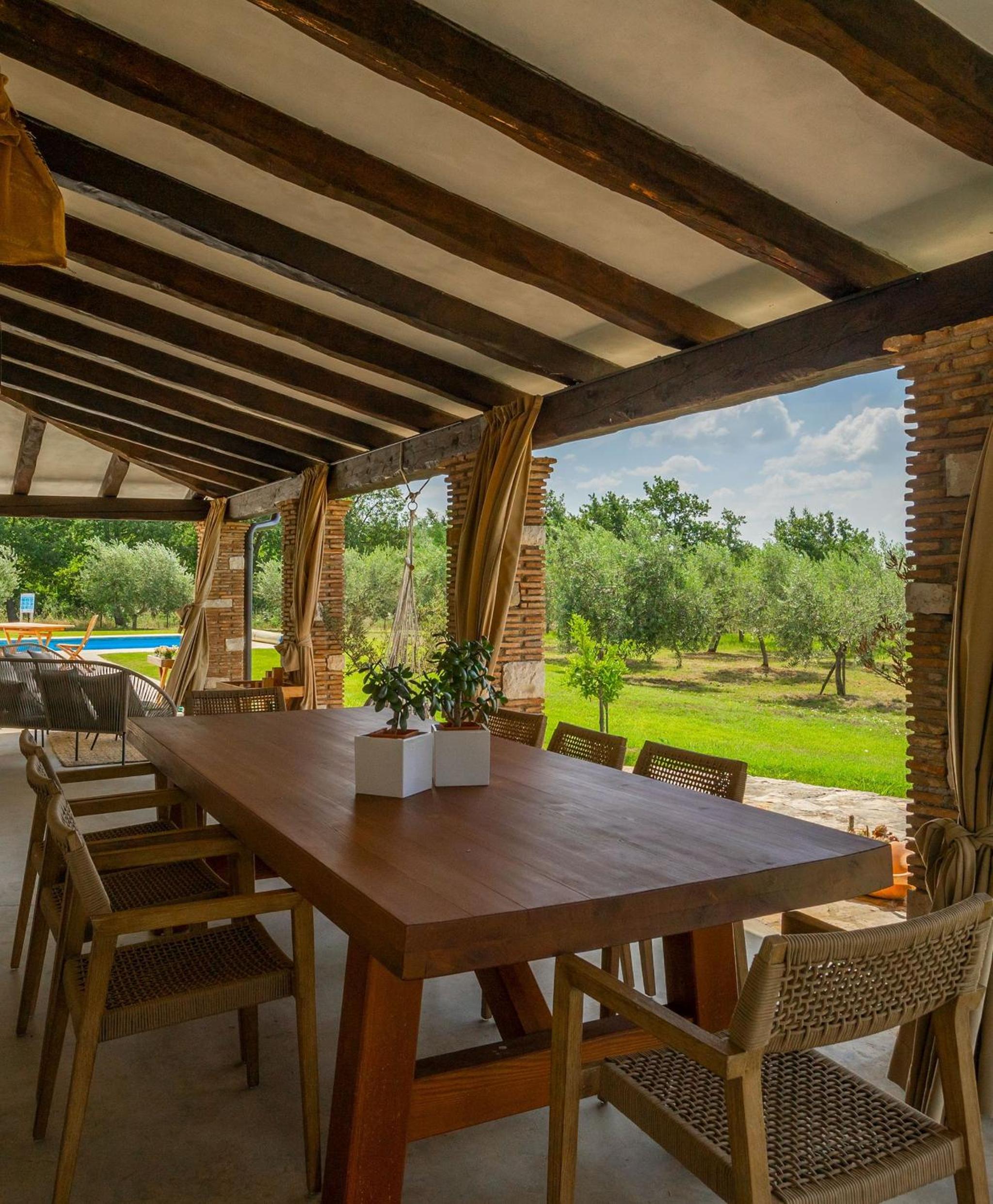 Spacious country villa with private pool