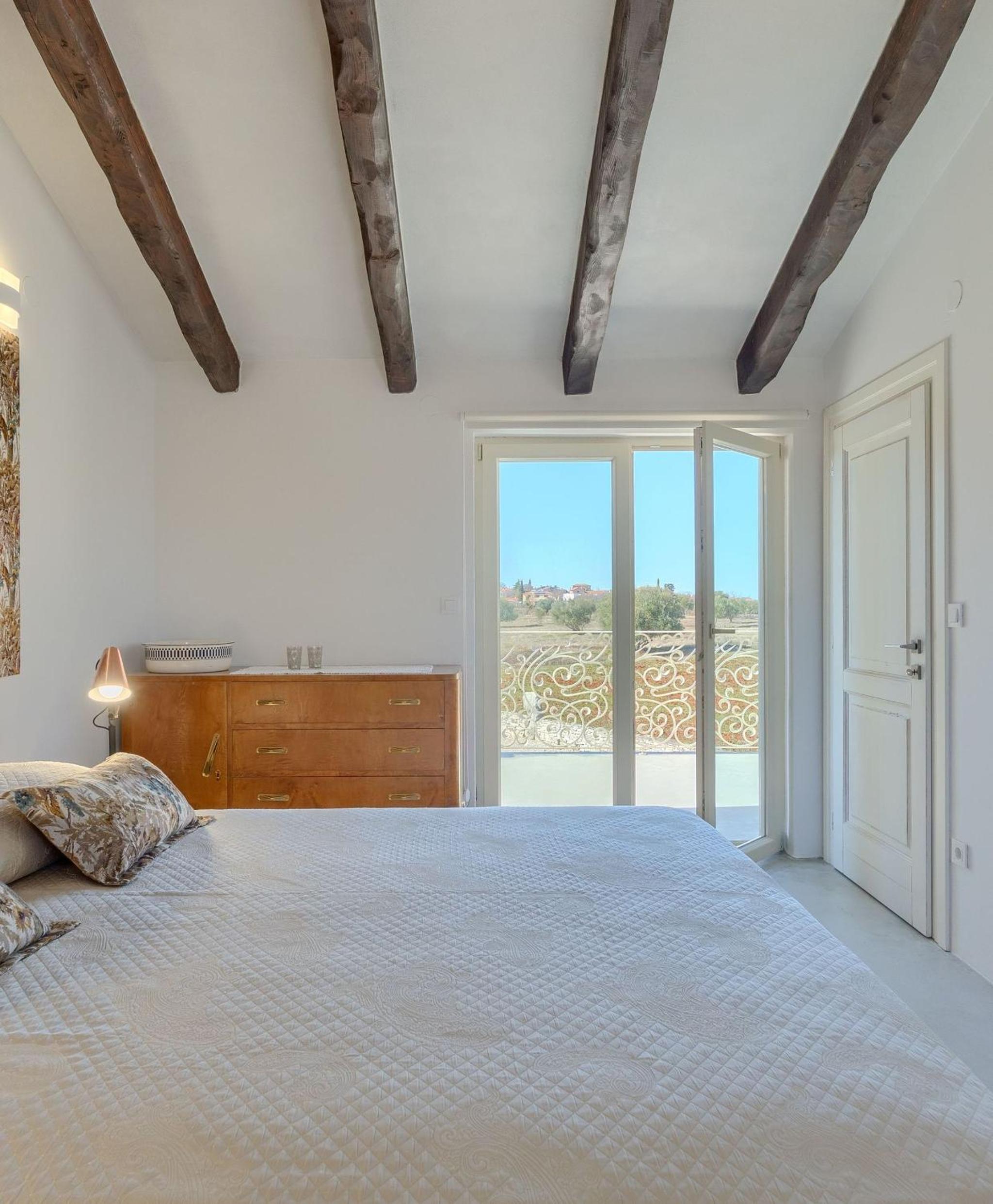 Spacious country villa with private pool