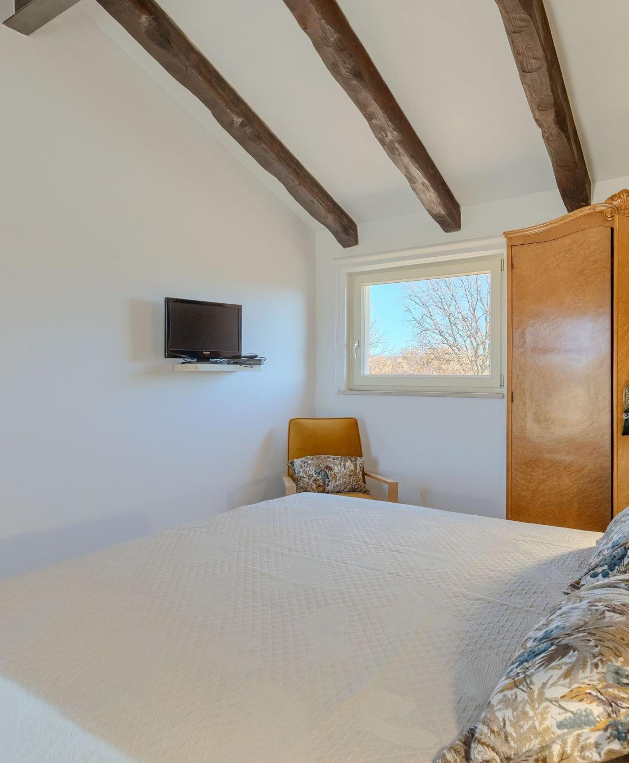 Spacious country villa with private pool