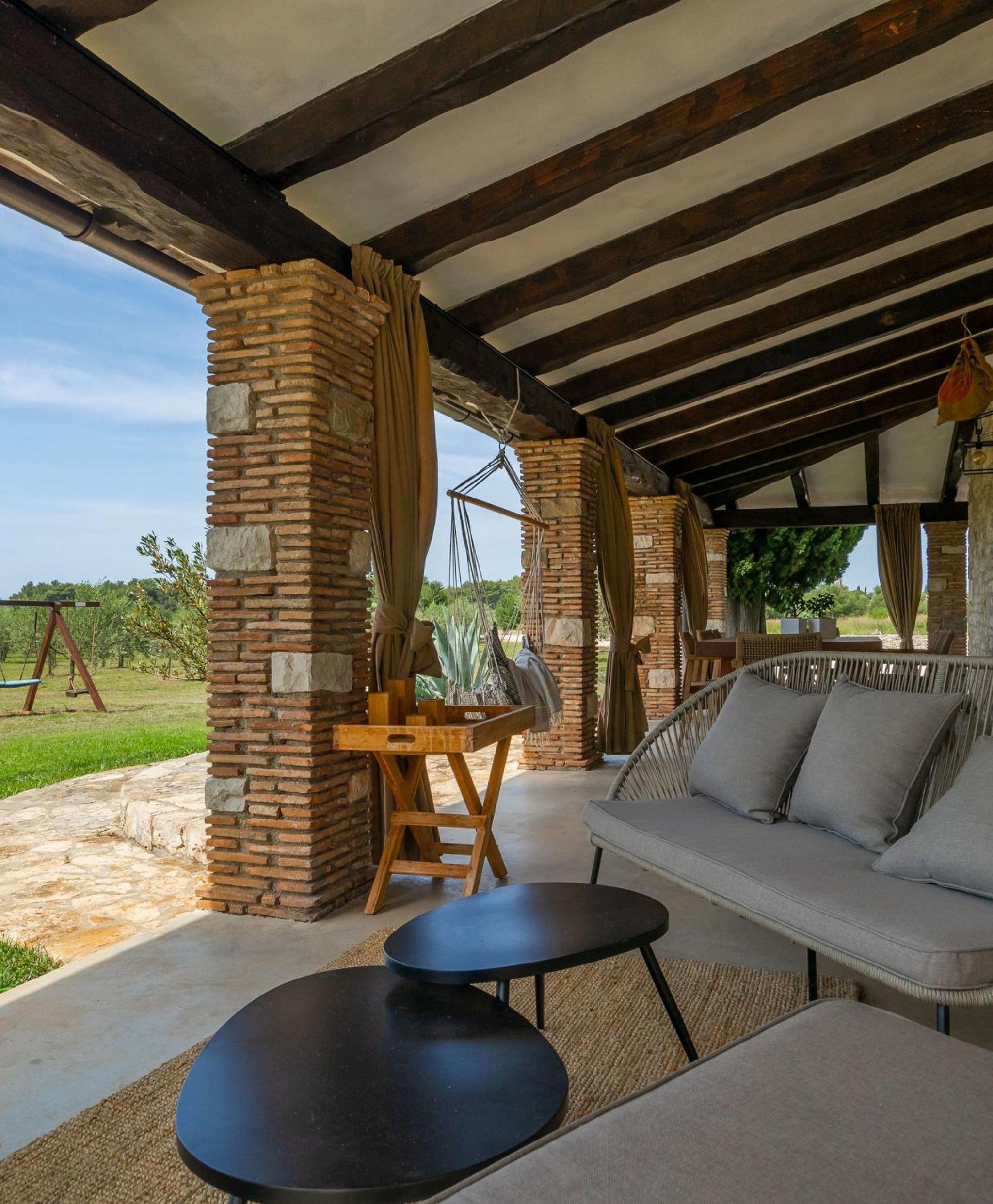 Spacious country villa with private pool