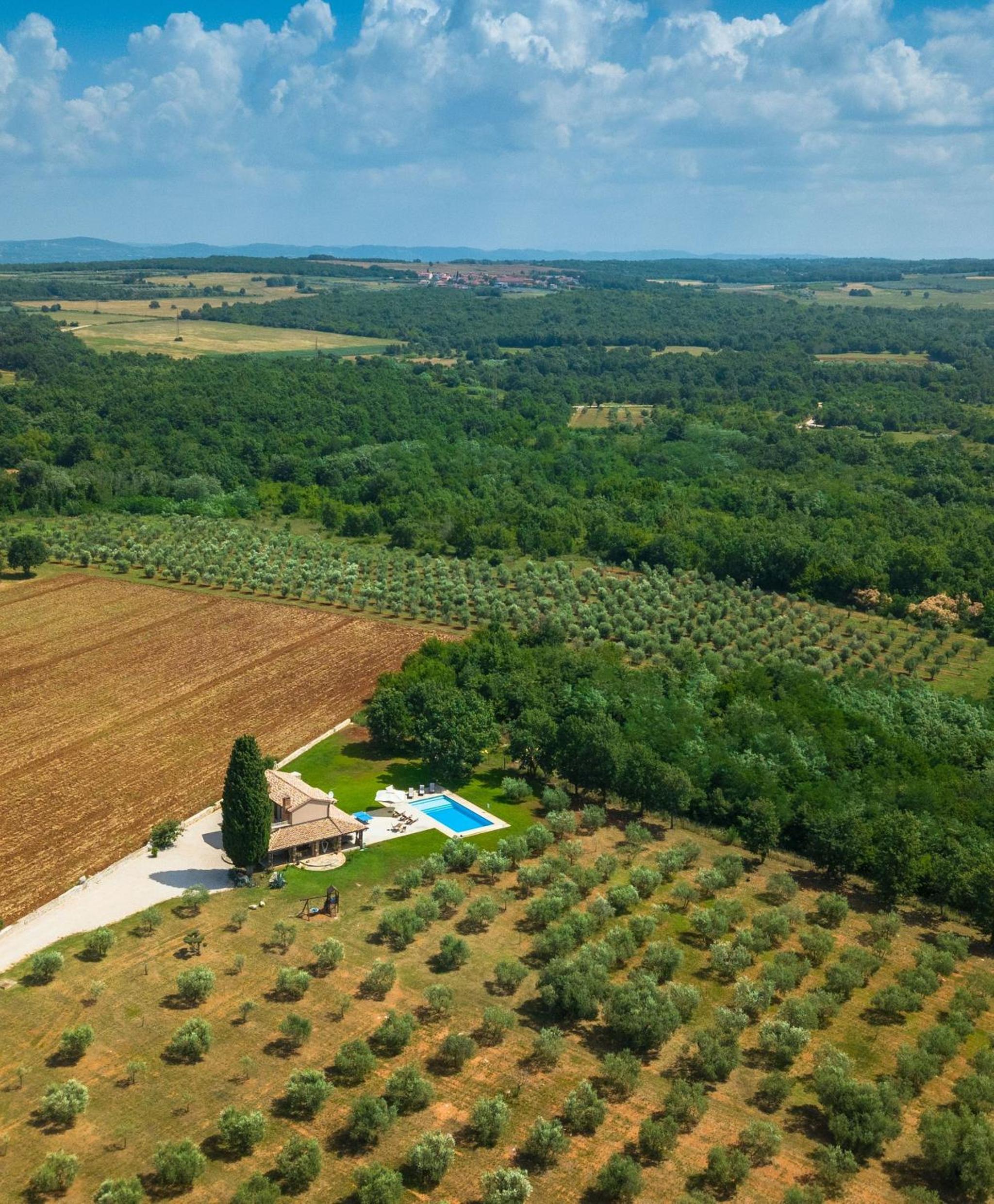Spacious country villa with private pool