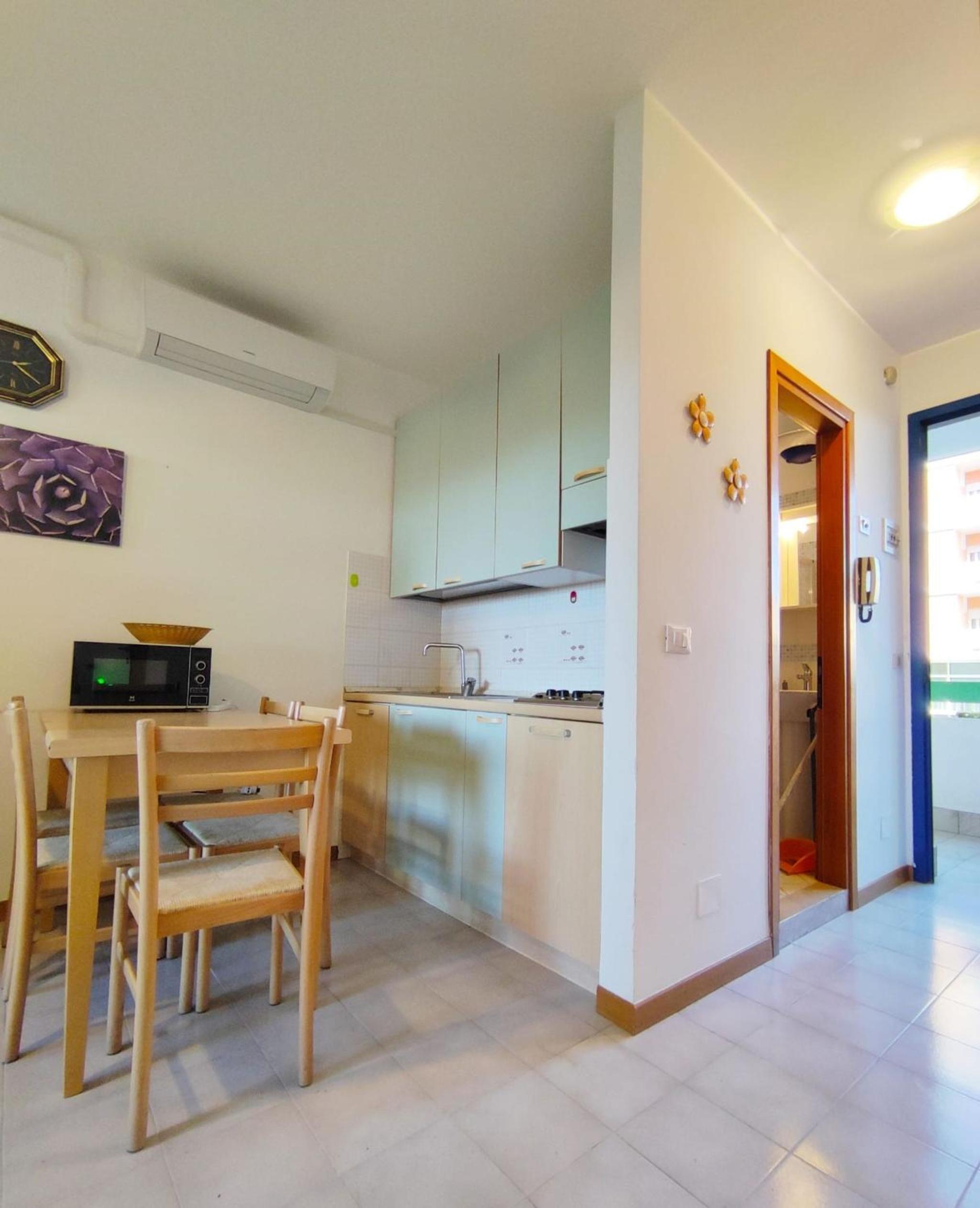 Central apartment with terrace