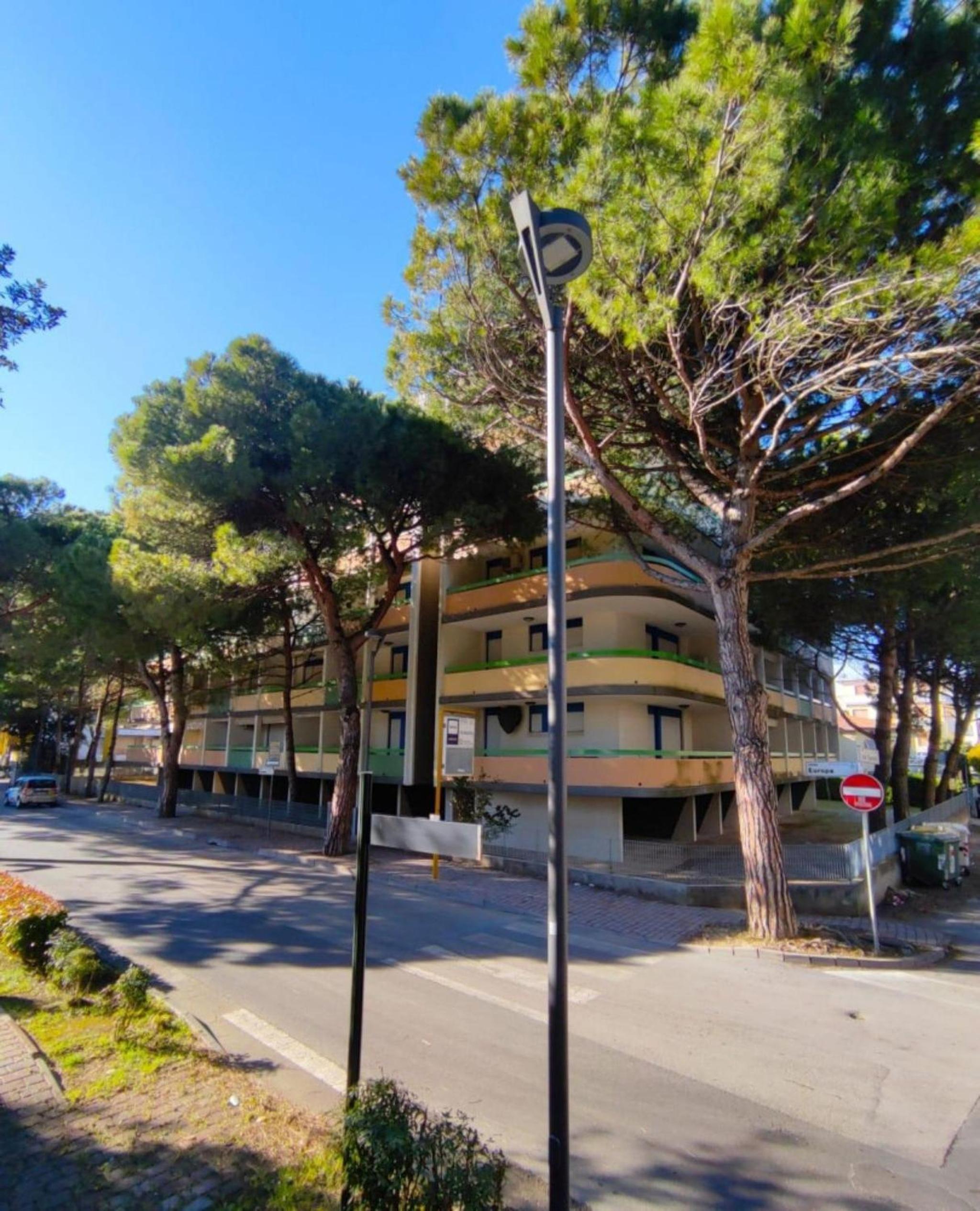 Central apartment with terrace