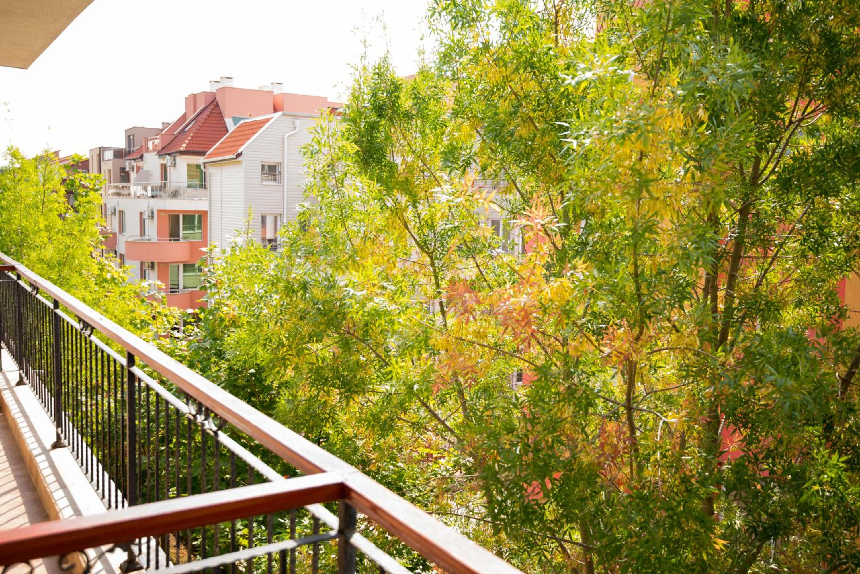 balcony