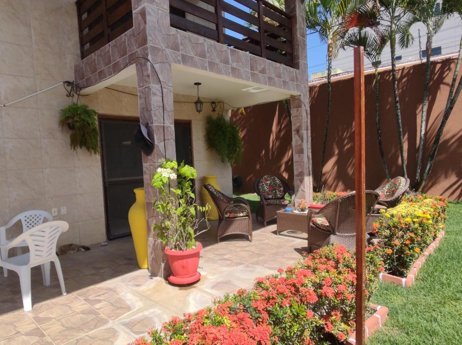 Casa com piscina e Hidromassagem a 200 m da praia