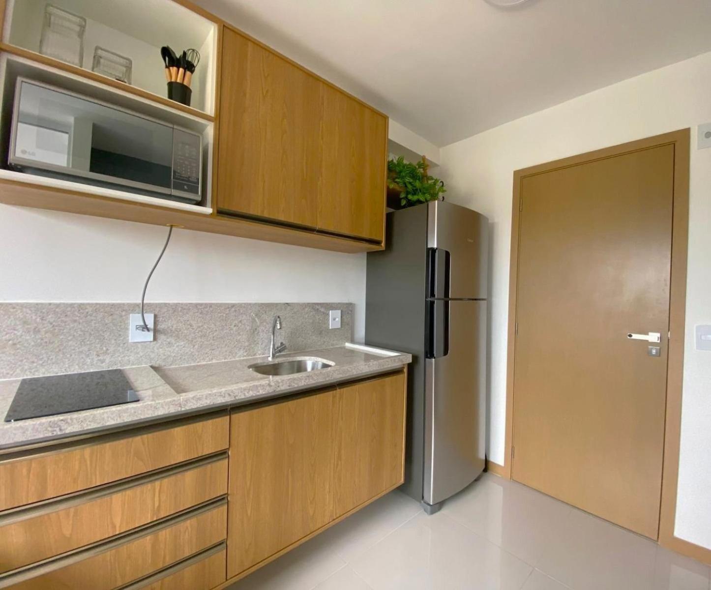 Apartments in Building with Gym in Ondina SSA – HOA