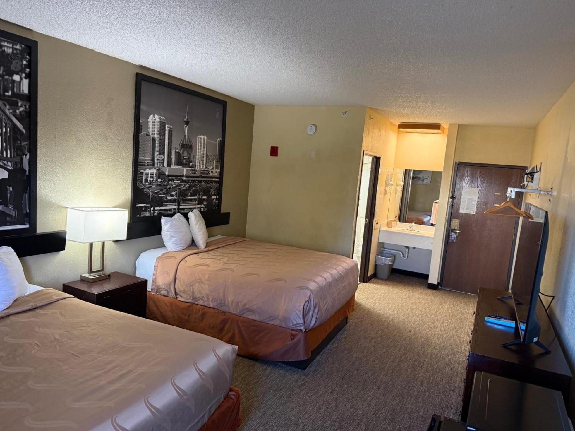 Coratel Inn and Suites By Jasper Wichita North