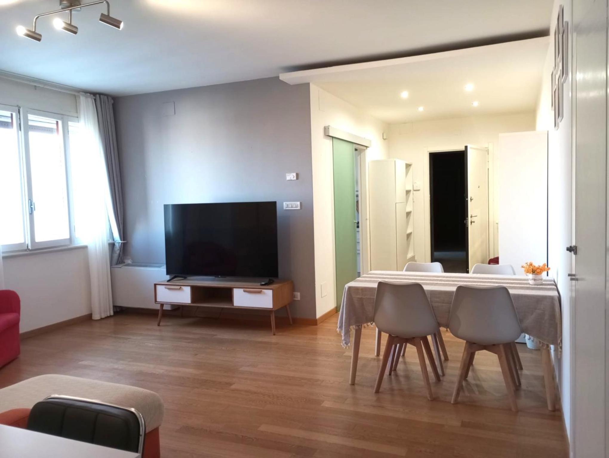 Quietnest Venice Station Flat 86sqm 100m to Bus Station 300m to Train Station