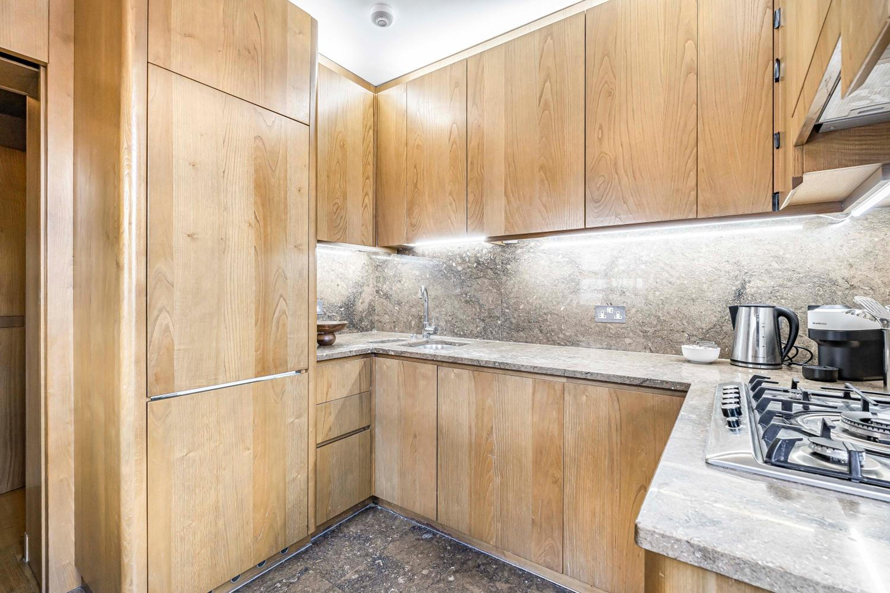 Mayfair Home Central AC Huge Terrace