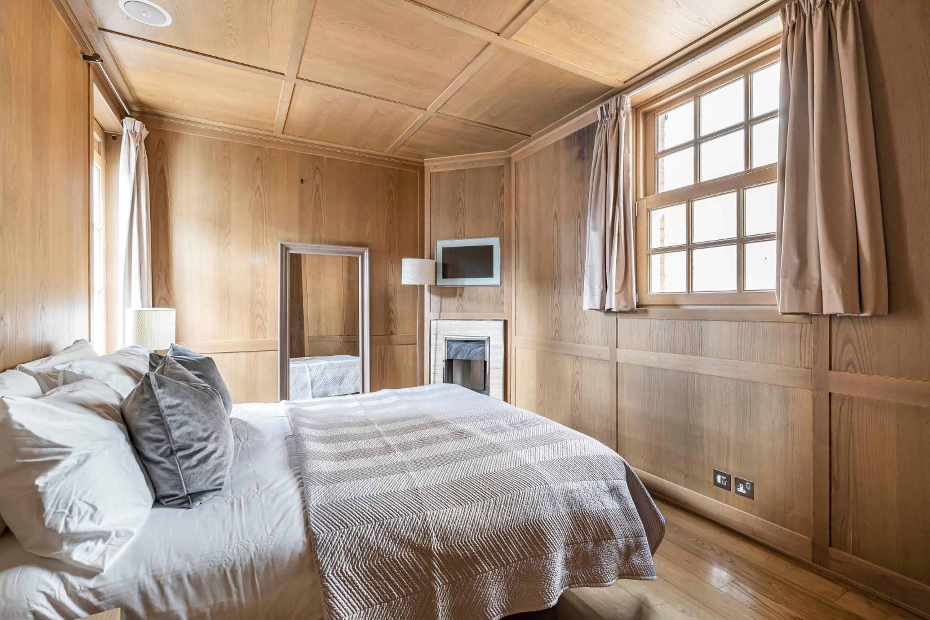 Mayfair Home Central AC Huge Terrace