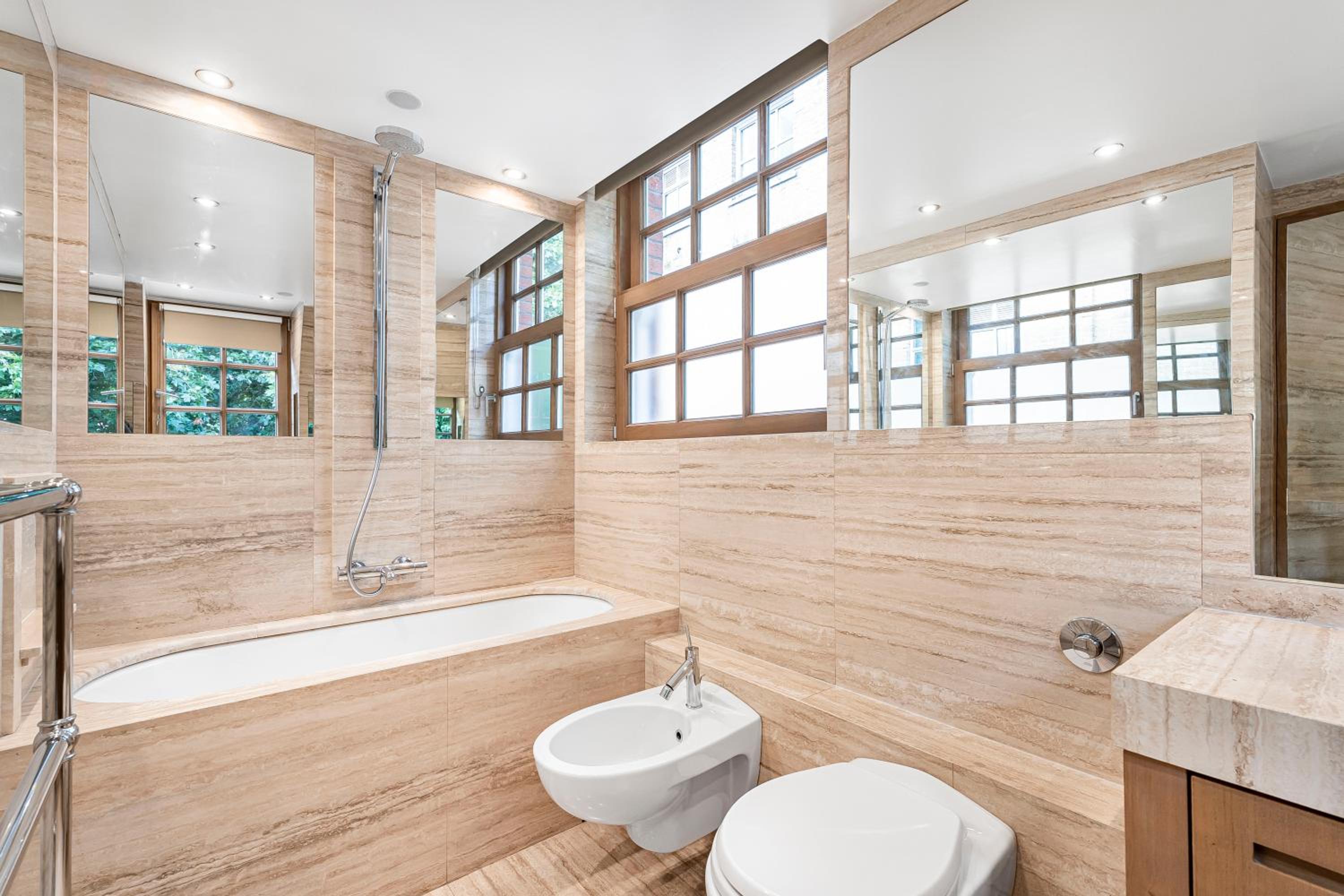 Mayfair Home Central AC Huge Terrace