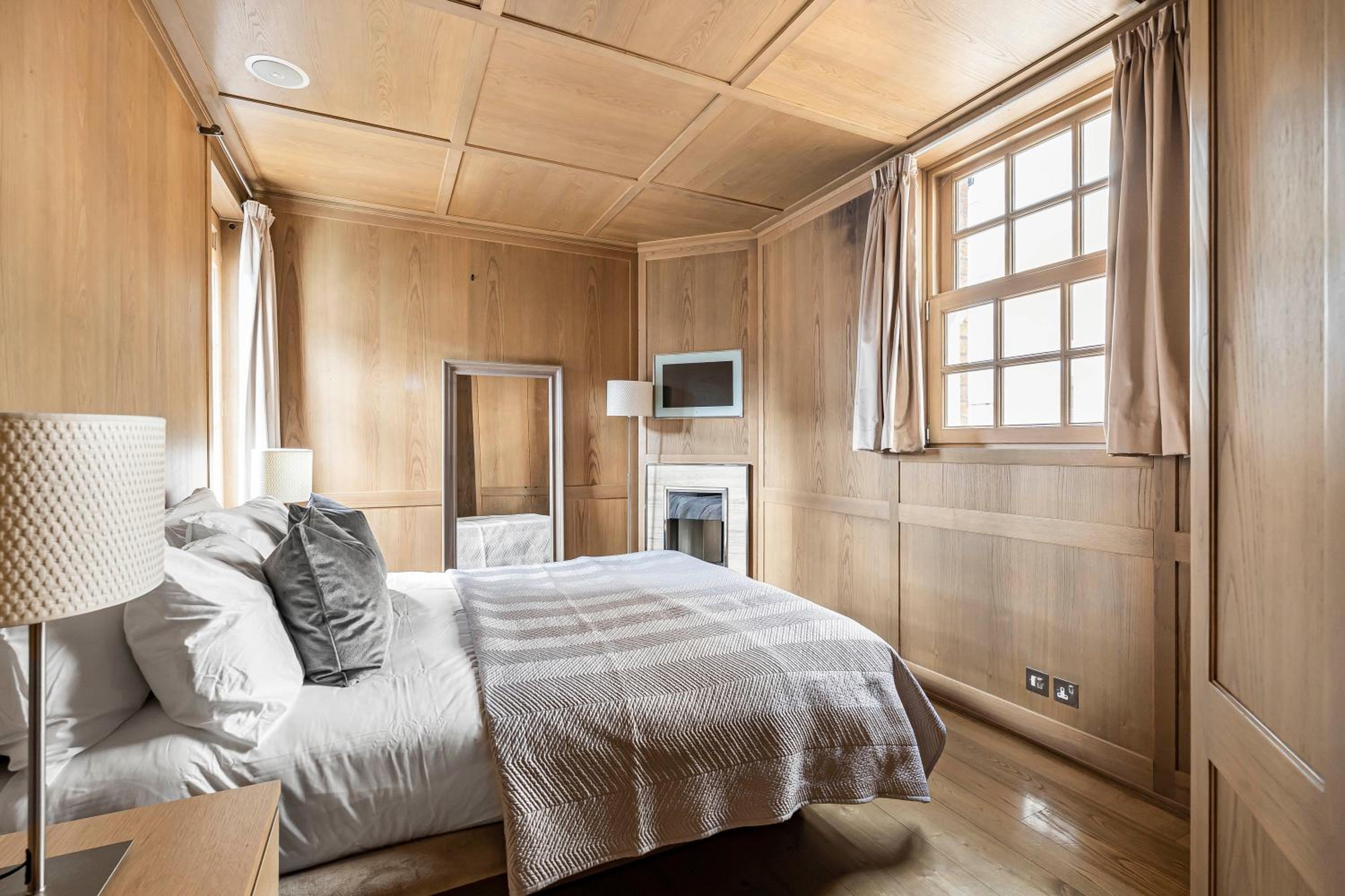 Mayfair Home Central AC Huge Terrace