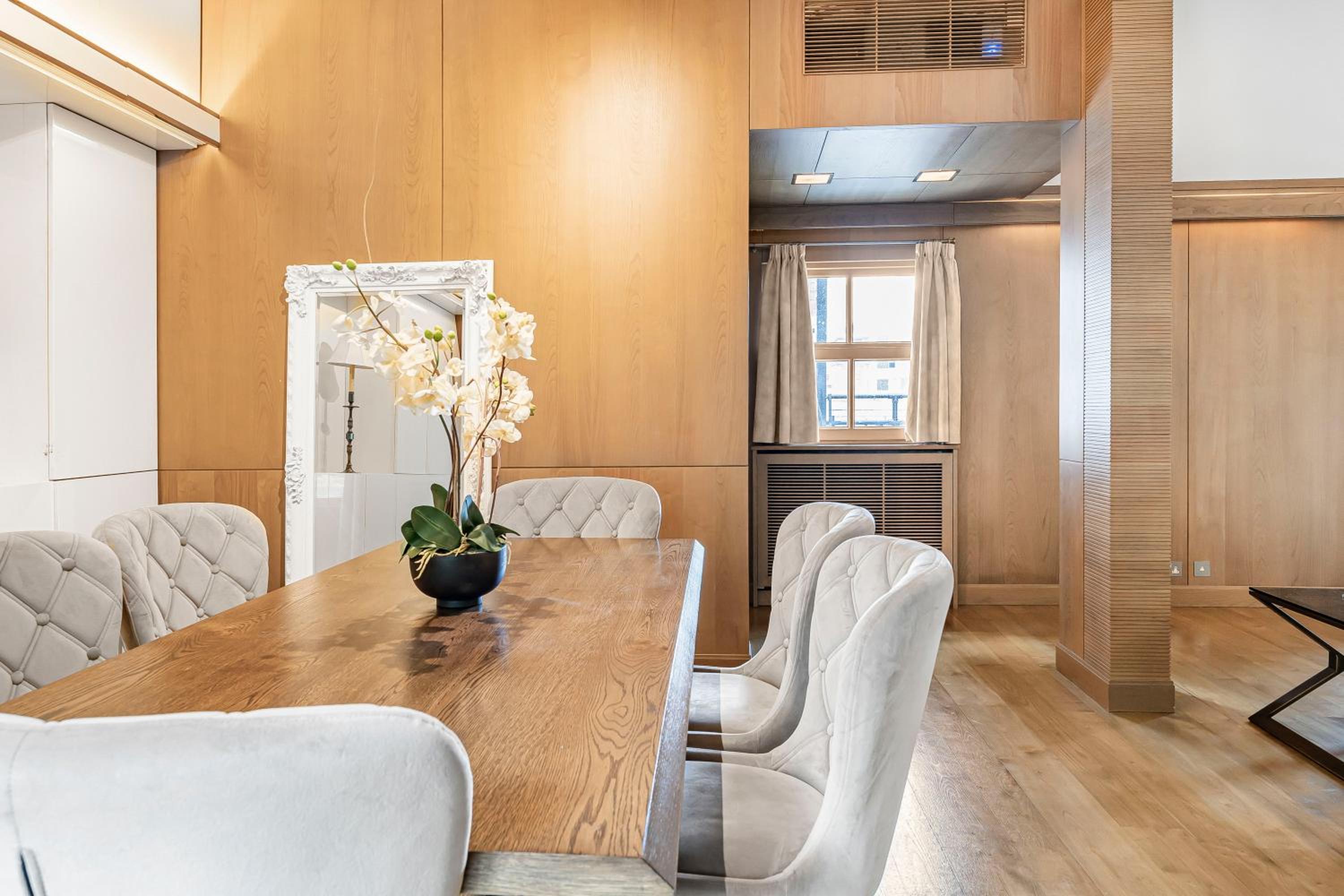 Mayfair Home Central AC Huge Terrace