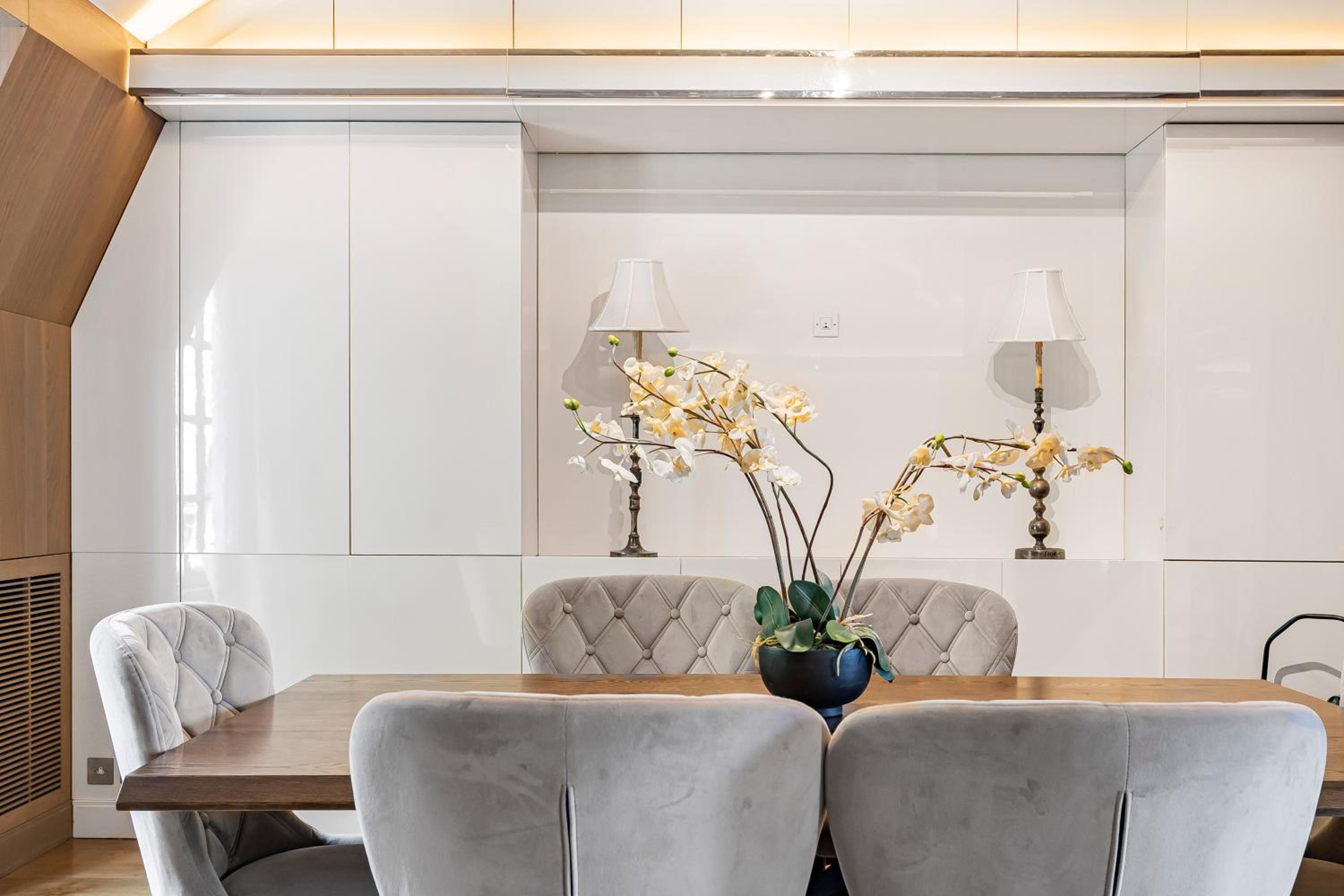 Mayfair Home Central AC Huge Terrace
