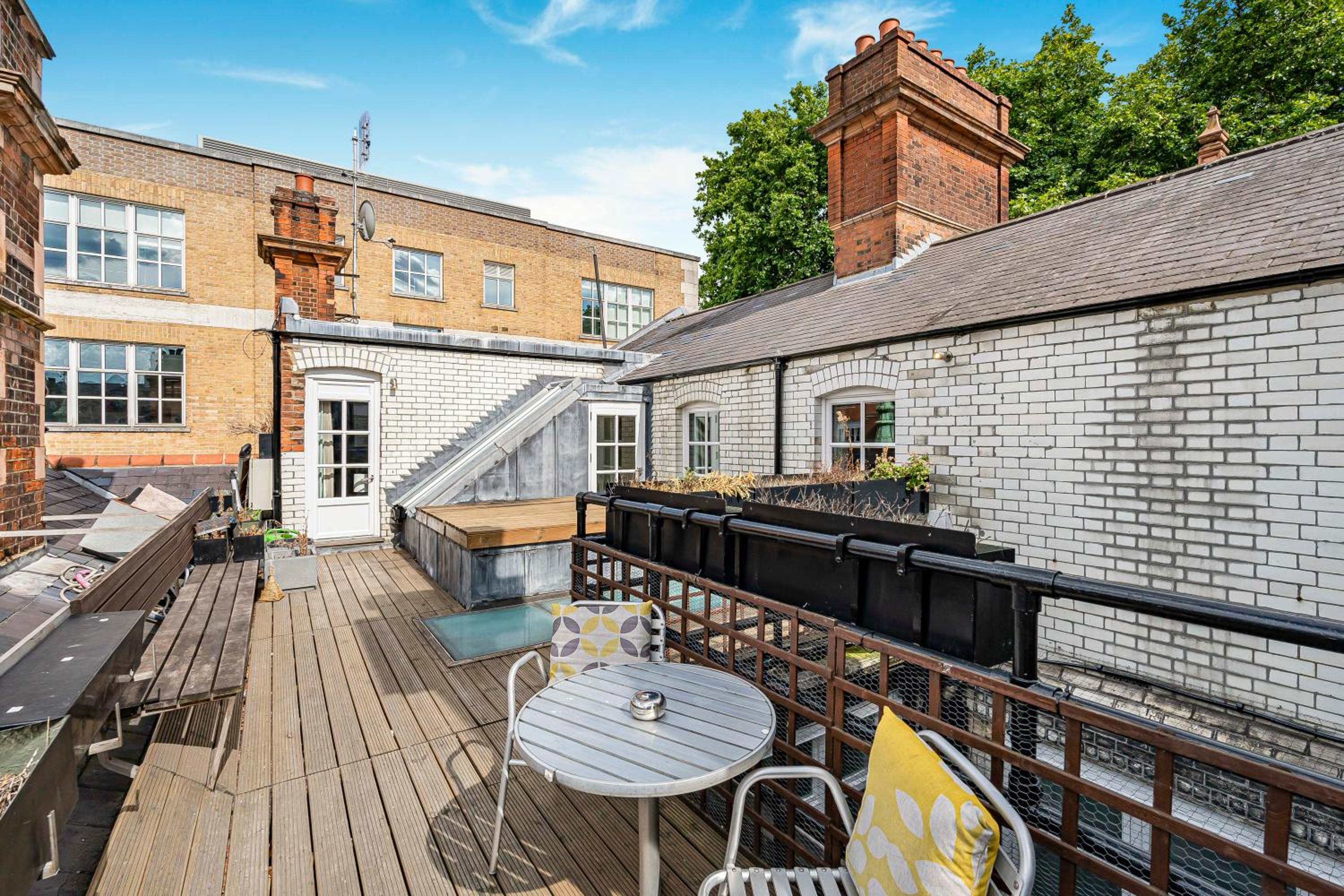Mayfair Home Central AC Huge Terrace