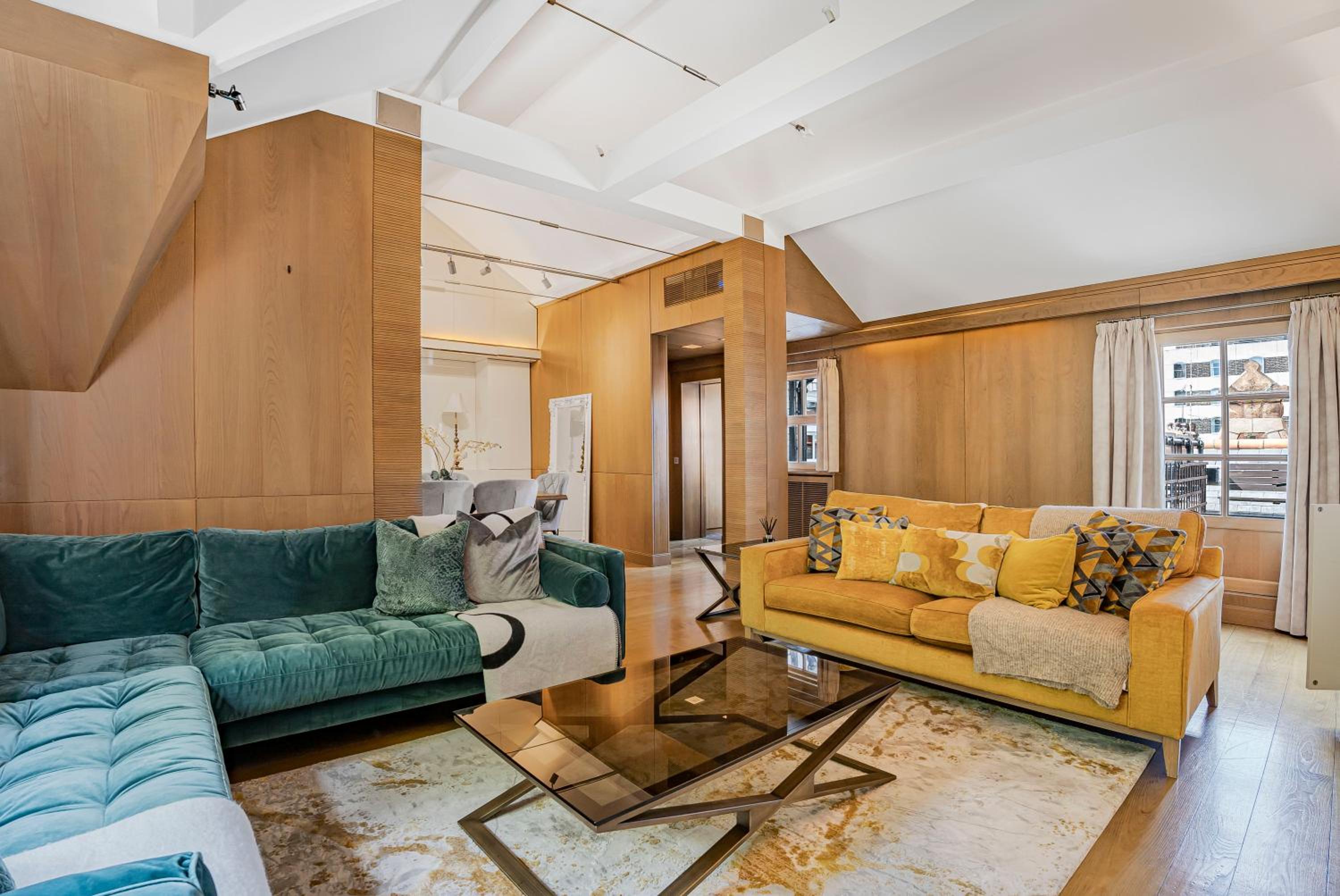 Mayfair Home Central AC Huge Terrace