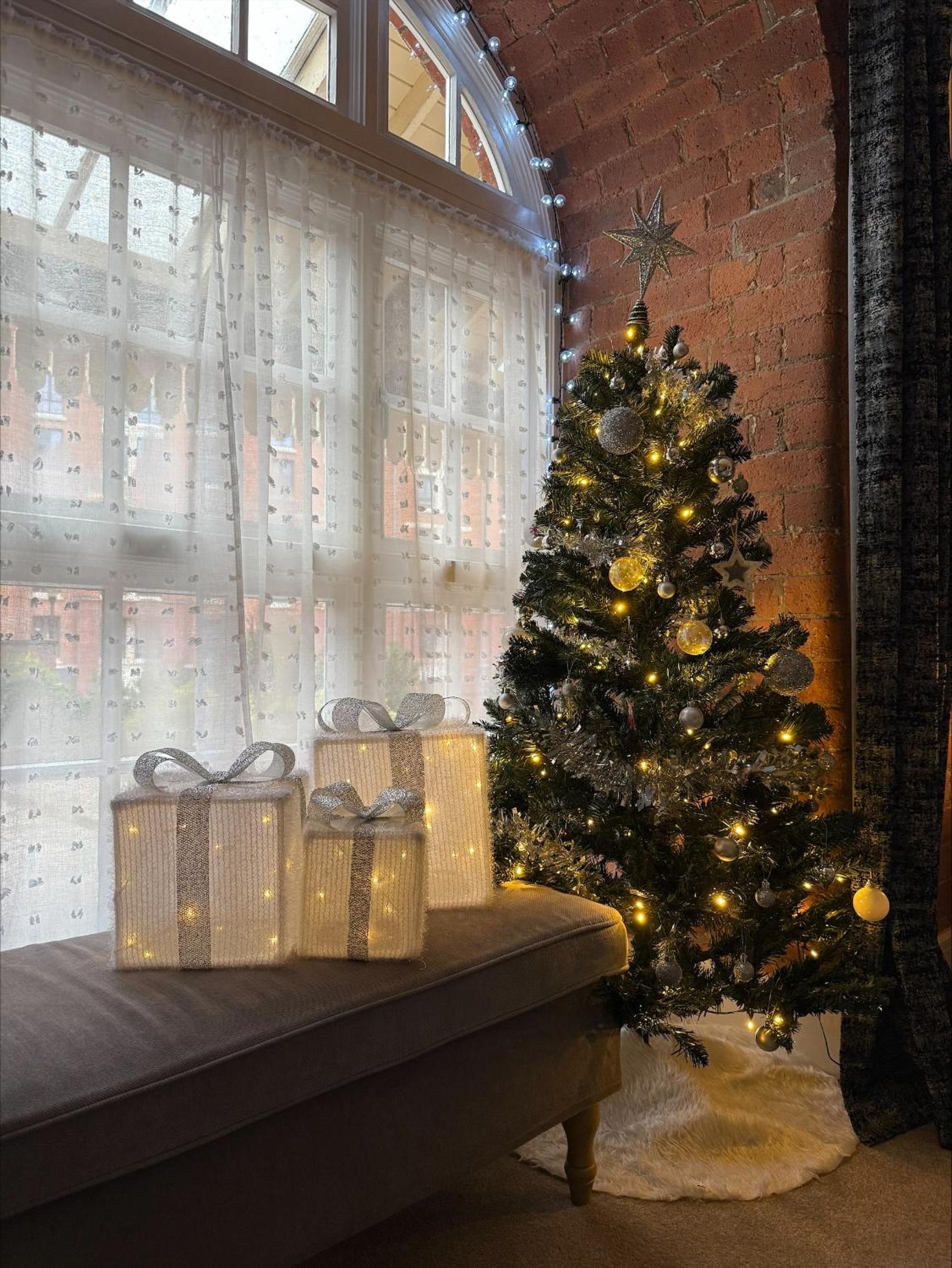 Staycation York at 1 Cocoa Suites with free parking