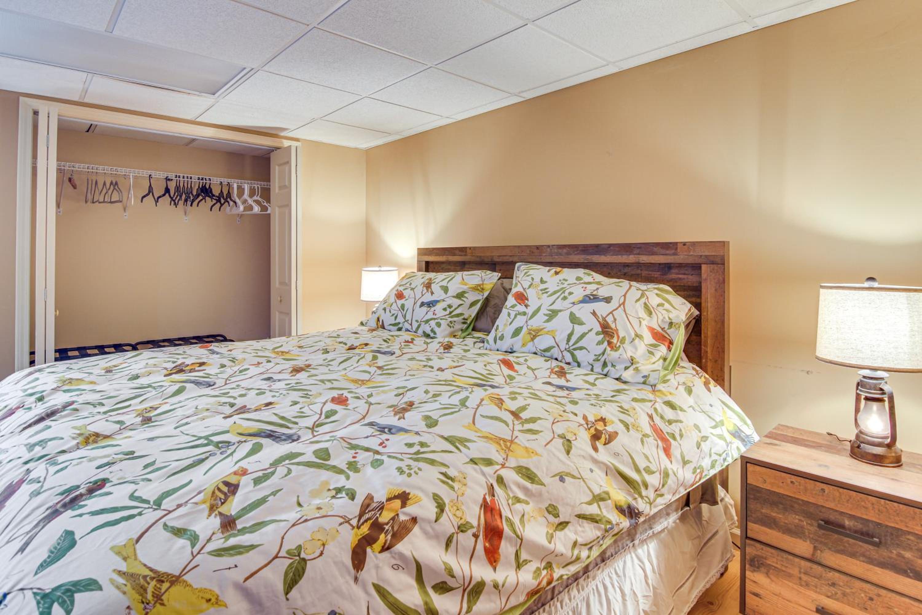 Hike, Golf and Explore Pet-Friendly Apt in Etowah