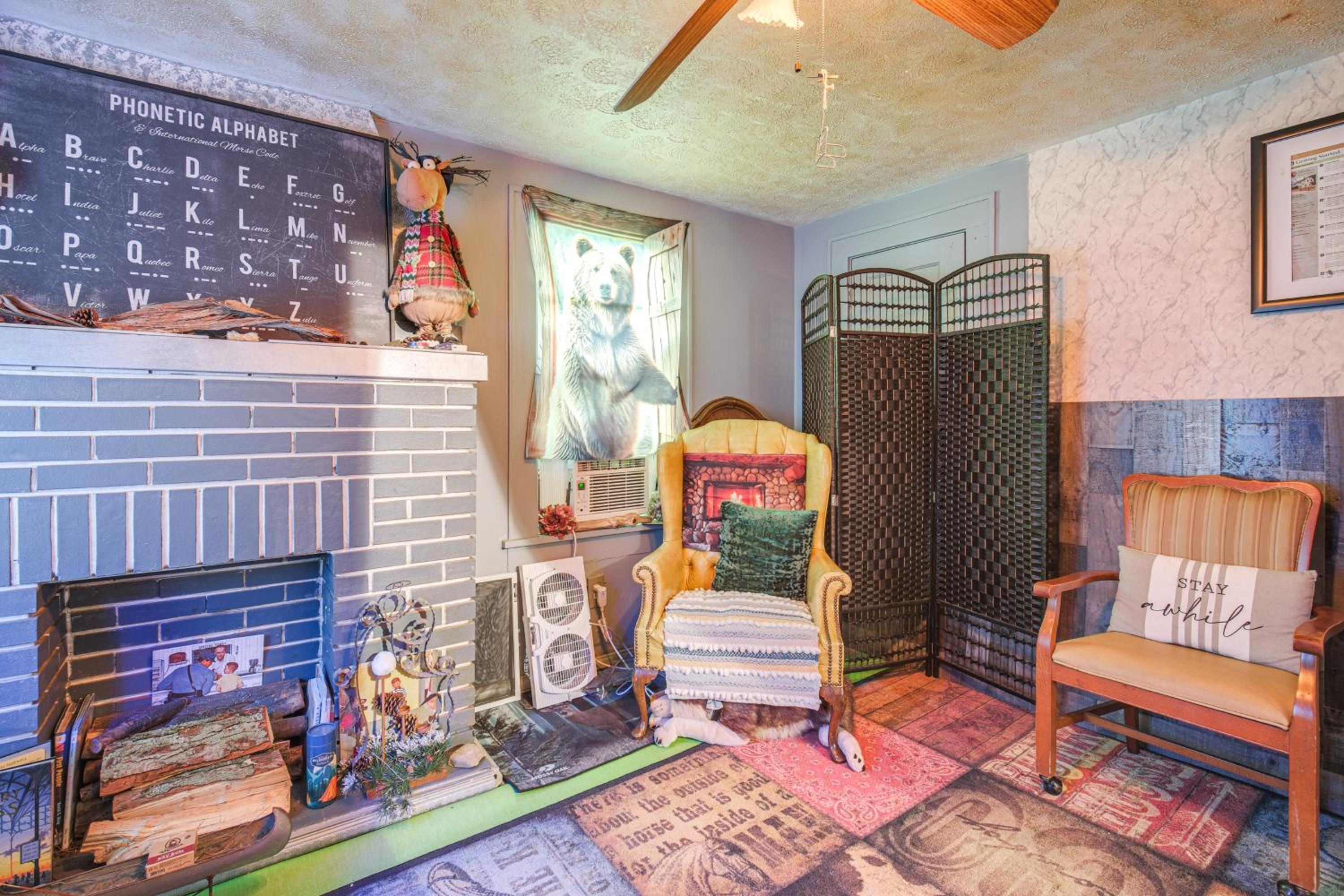 7 Mi to Cuyahoga Valley NP Walkable Apt!