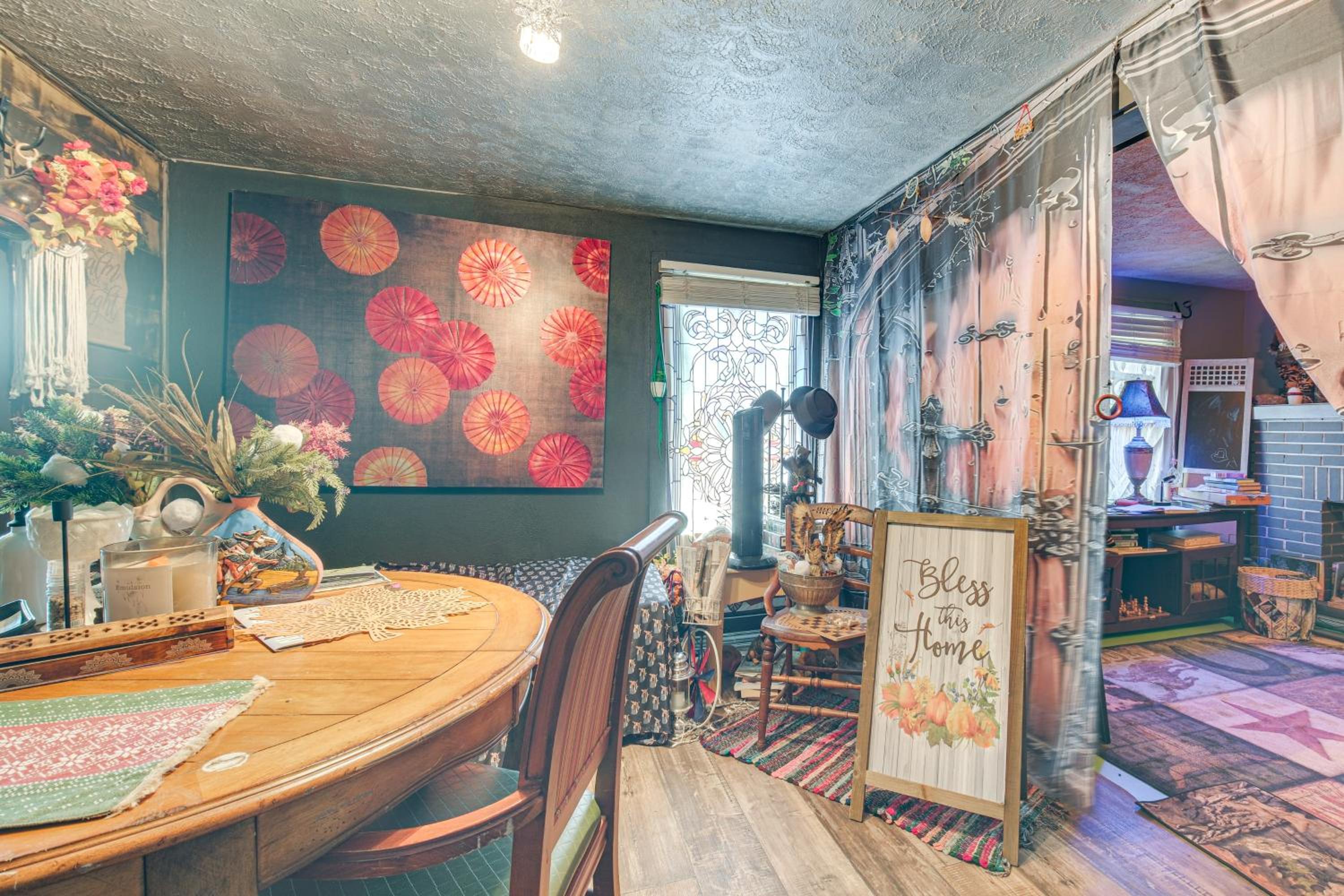 7 Mi to Cuyahoga Valley NP Walkable Apt!