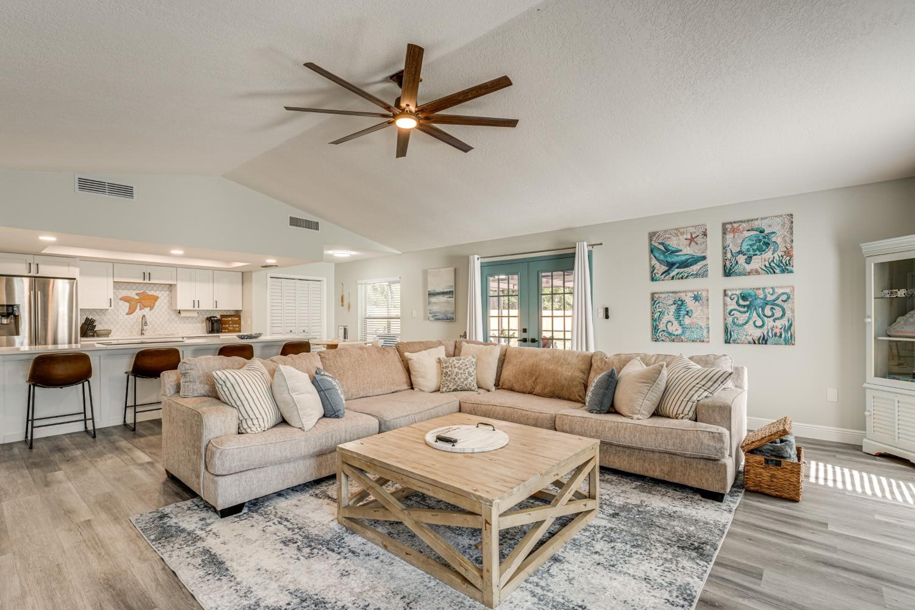 Modern Coastal Escape 1 Mi to Anclote River Park