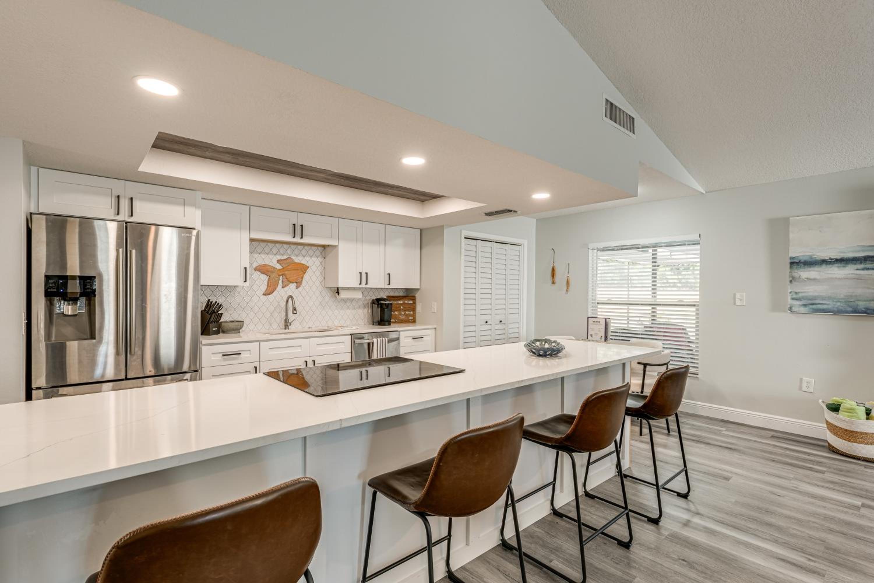 Modern Coastal Escape 1 Mi to Anclote River Park